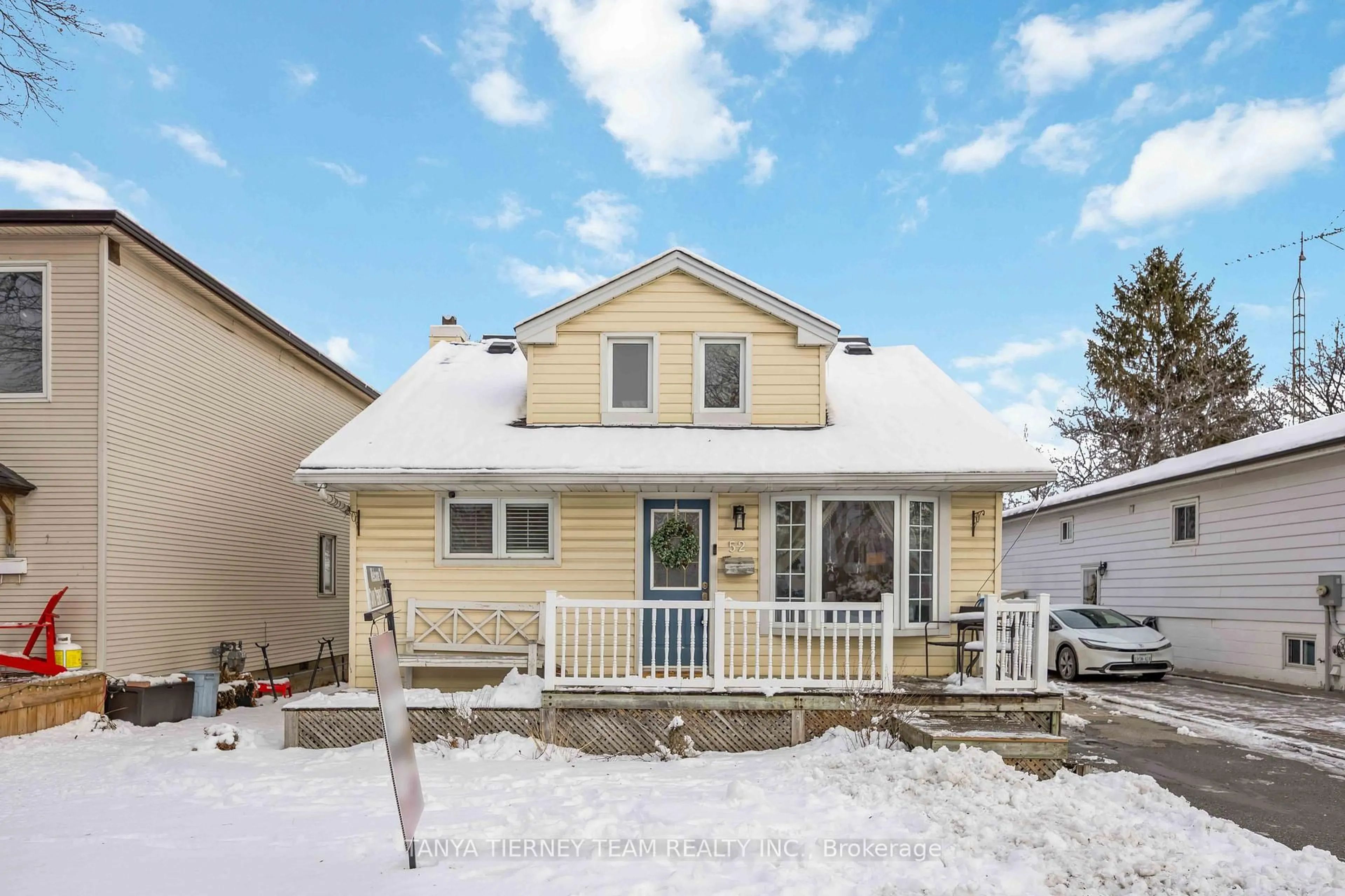 Home with vinyl exterior material, street for 52 Glynn Rd, Ajax Ontario L1S 2C3