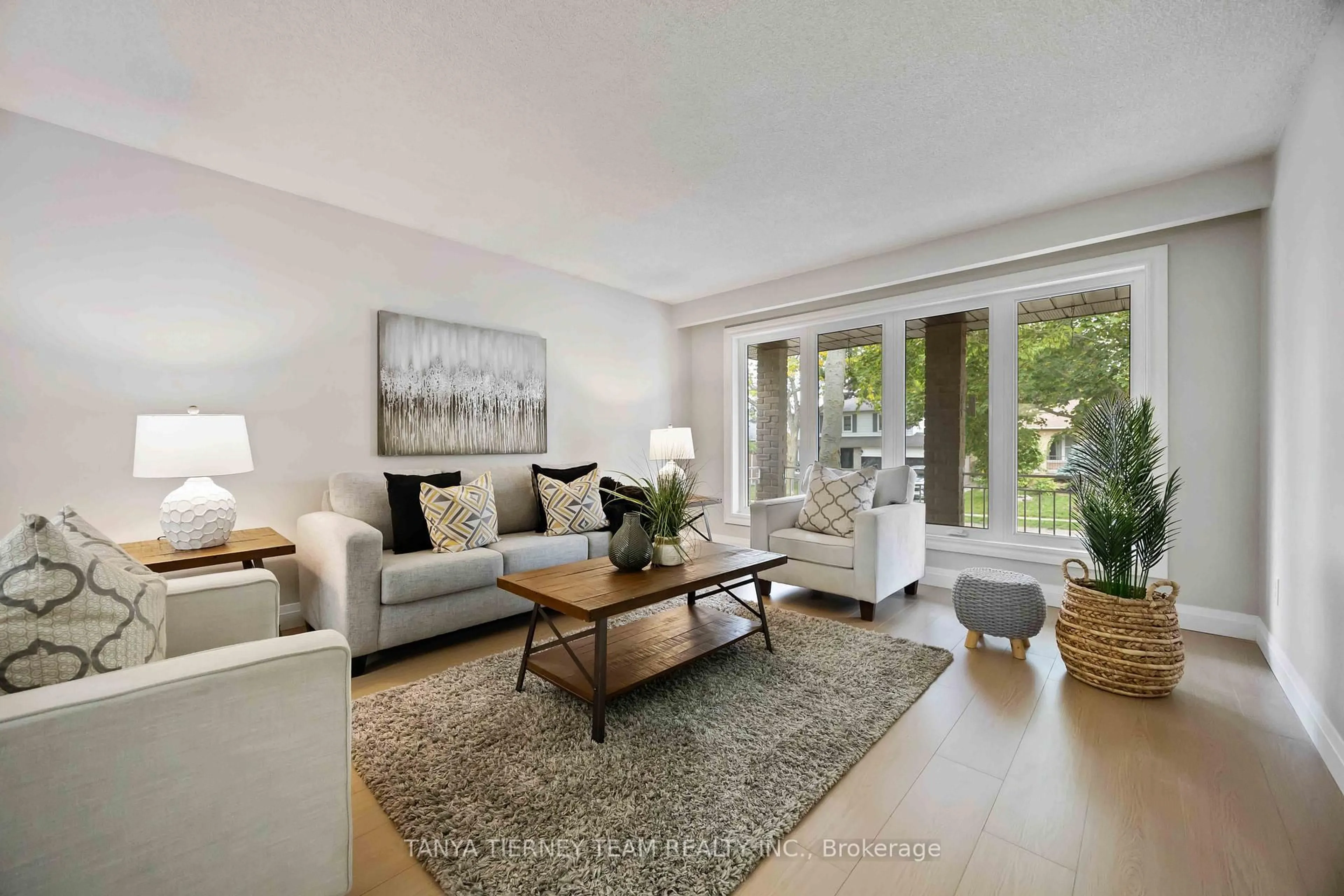 Living room with furniture, unknown for 54 Chester Cres, Scugog Ontario L9L 1K7