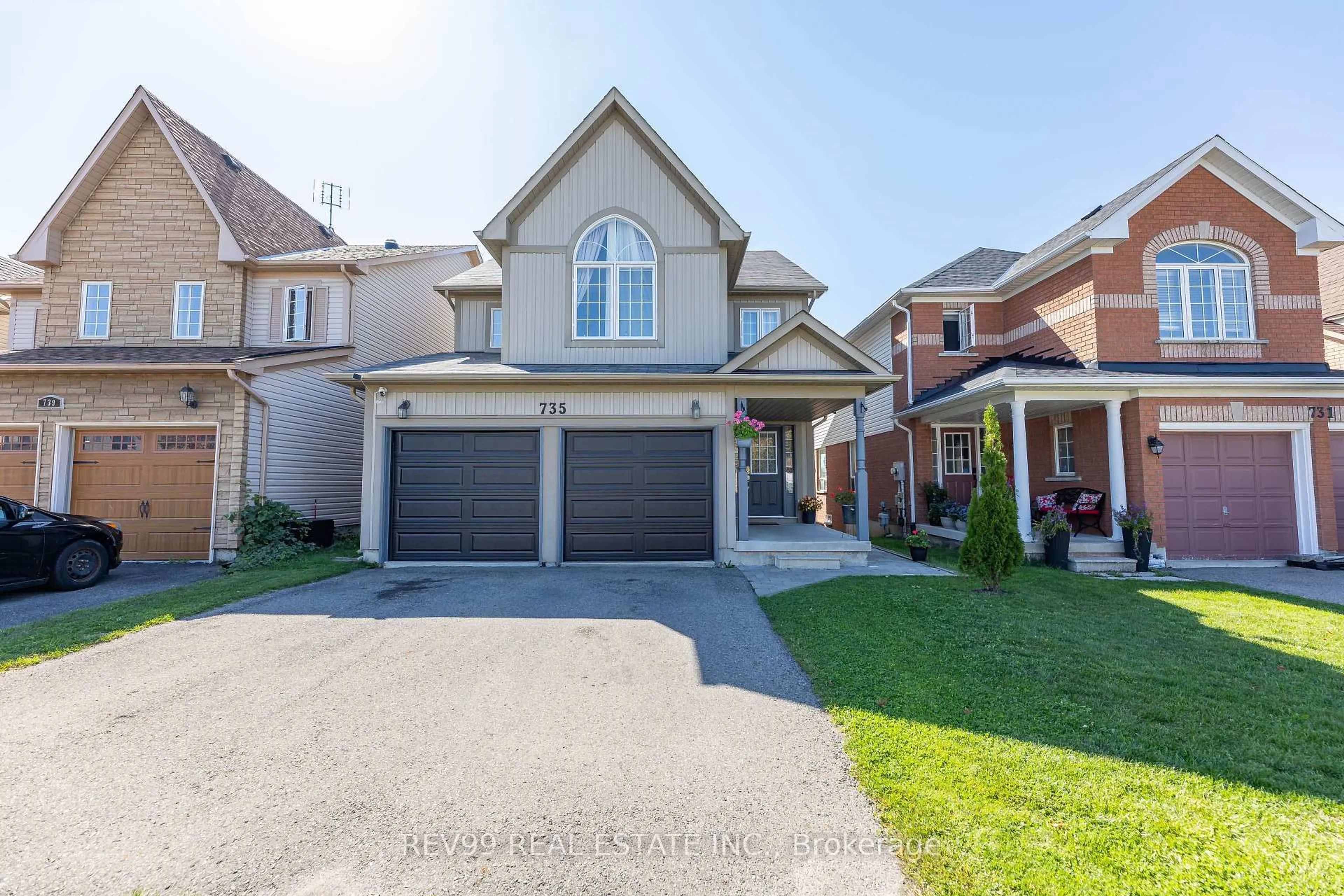 Home with brick exterior material, street for 735 Brasswinds Tr, Oshawa Ontario L1K 2Z1