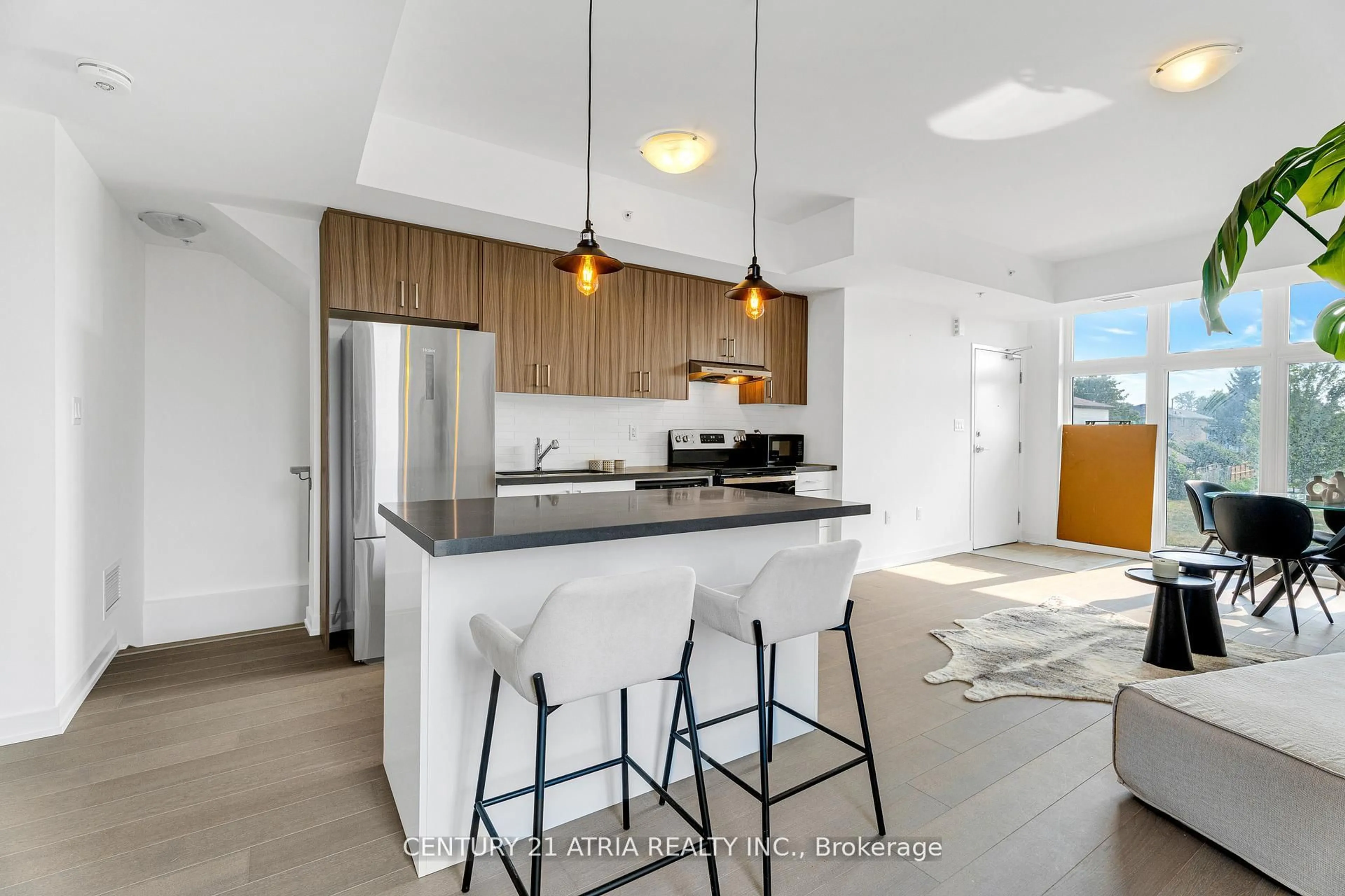 Open concept kitchen, unknown for 184 Angus Dr #8, Ajax Ontario L1S 0G5