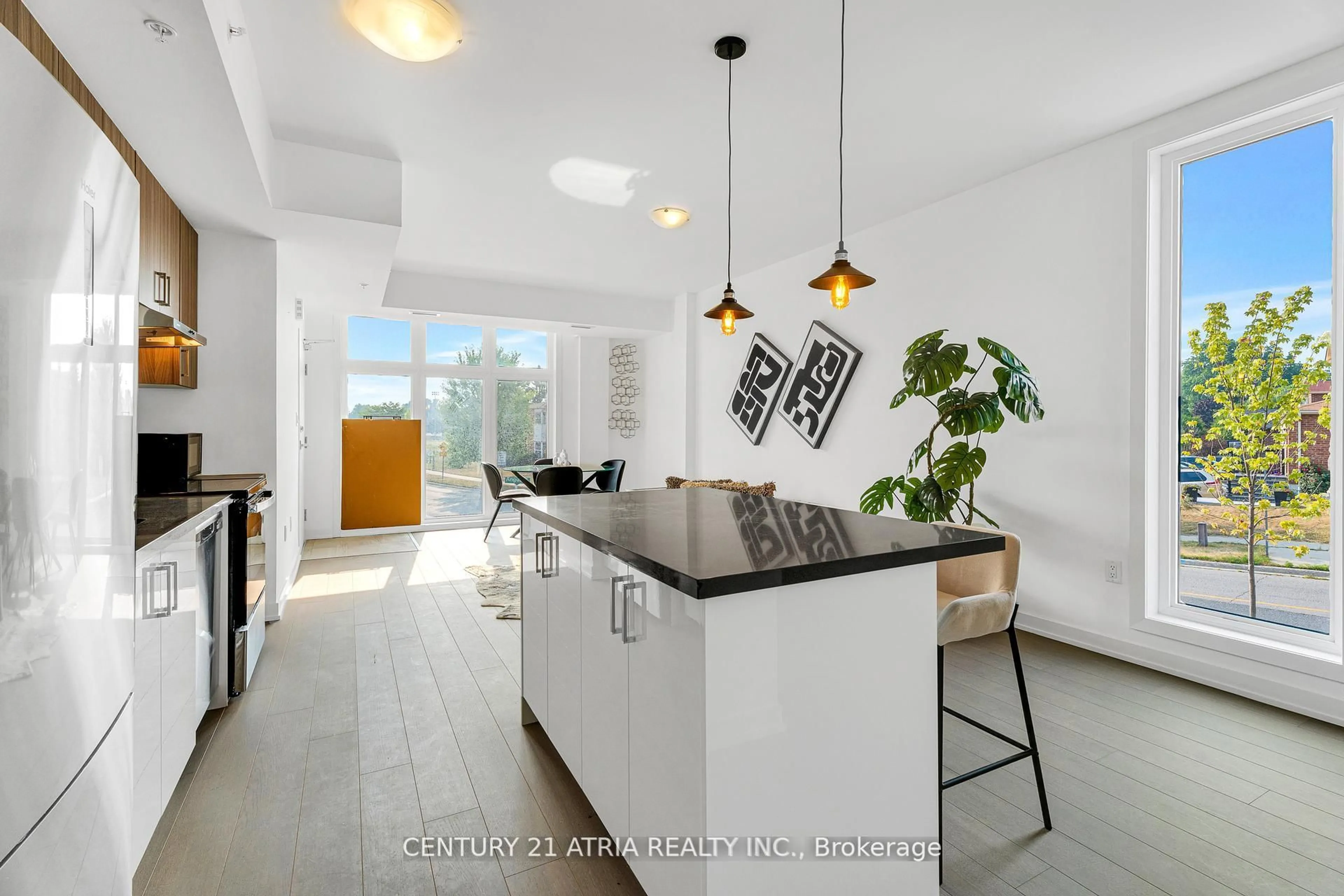 Open concept kitchen, ceramic/tile floor for 184 Angus Dr #8, Ajax Ontario L1S 0G5