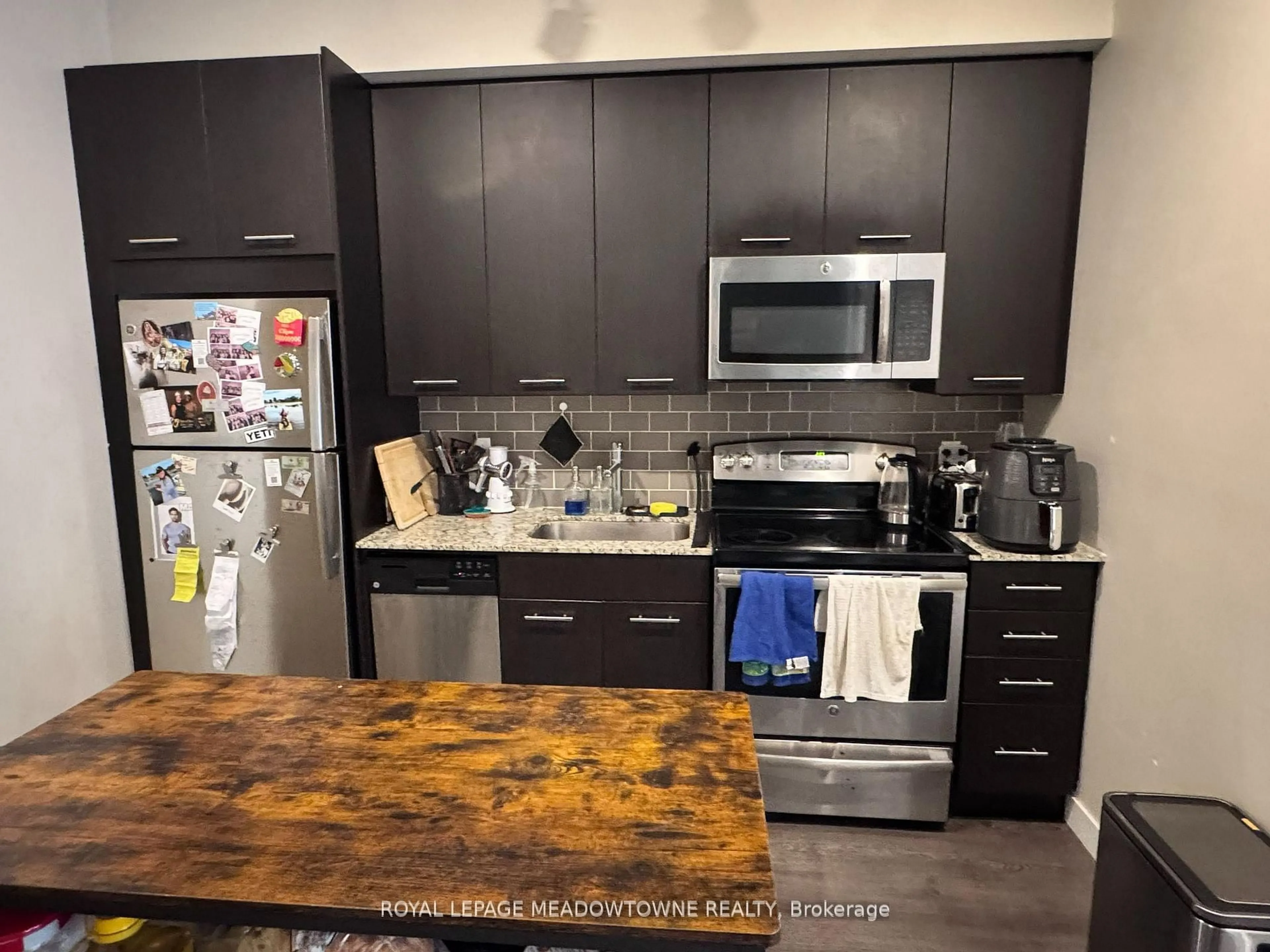 Open concept kitchen, unknown for 2055 Danforth Ave #601, Toronto Ontario M4C 1J8