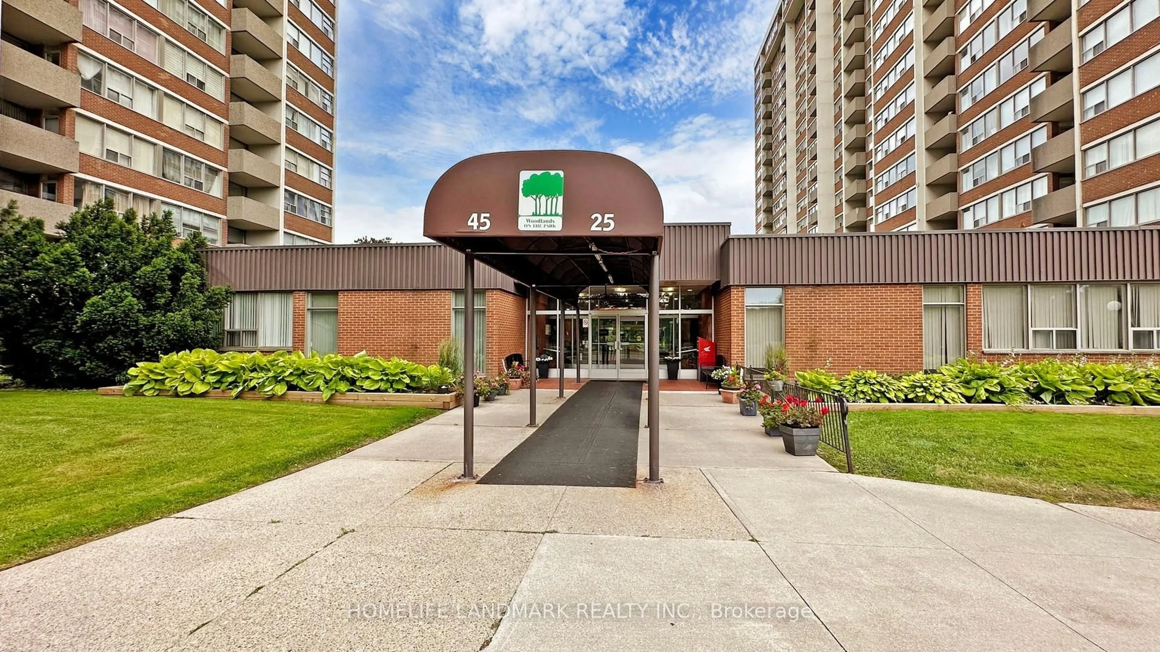 Indoor foyer for 25 Silver Springs Blvd #1001, Toronto Ontario M1V 1M9