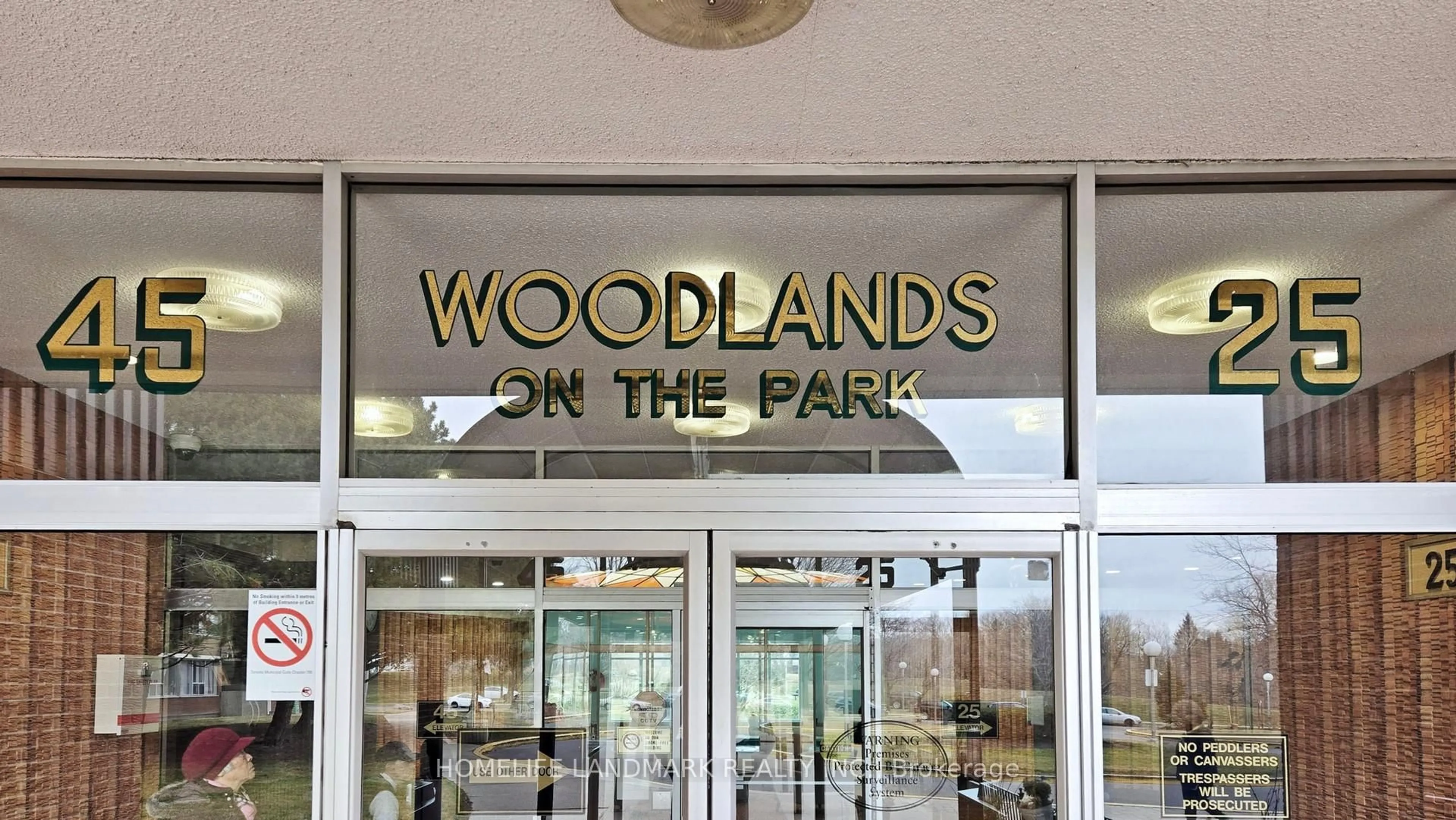 Indoor foyer for 25 Silver Springs Blvd #1001, Toronto Ontario M1V 1M9