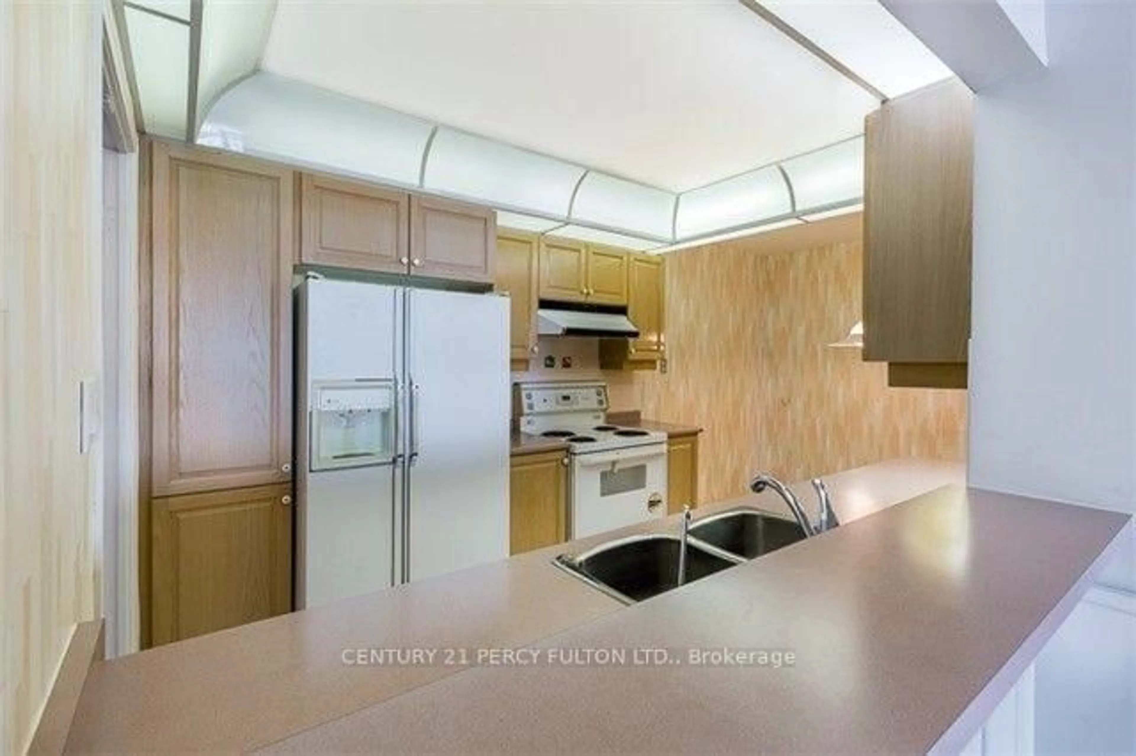 Standard kitchen, unknown for 168 Bonis Ave #1515, Toronto Ontario M1T 3V6