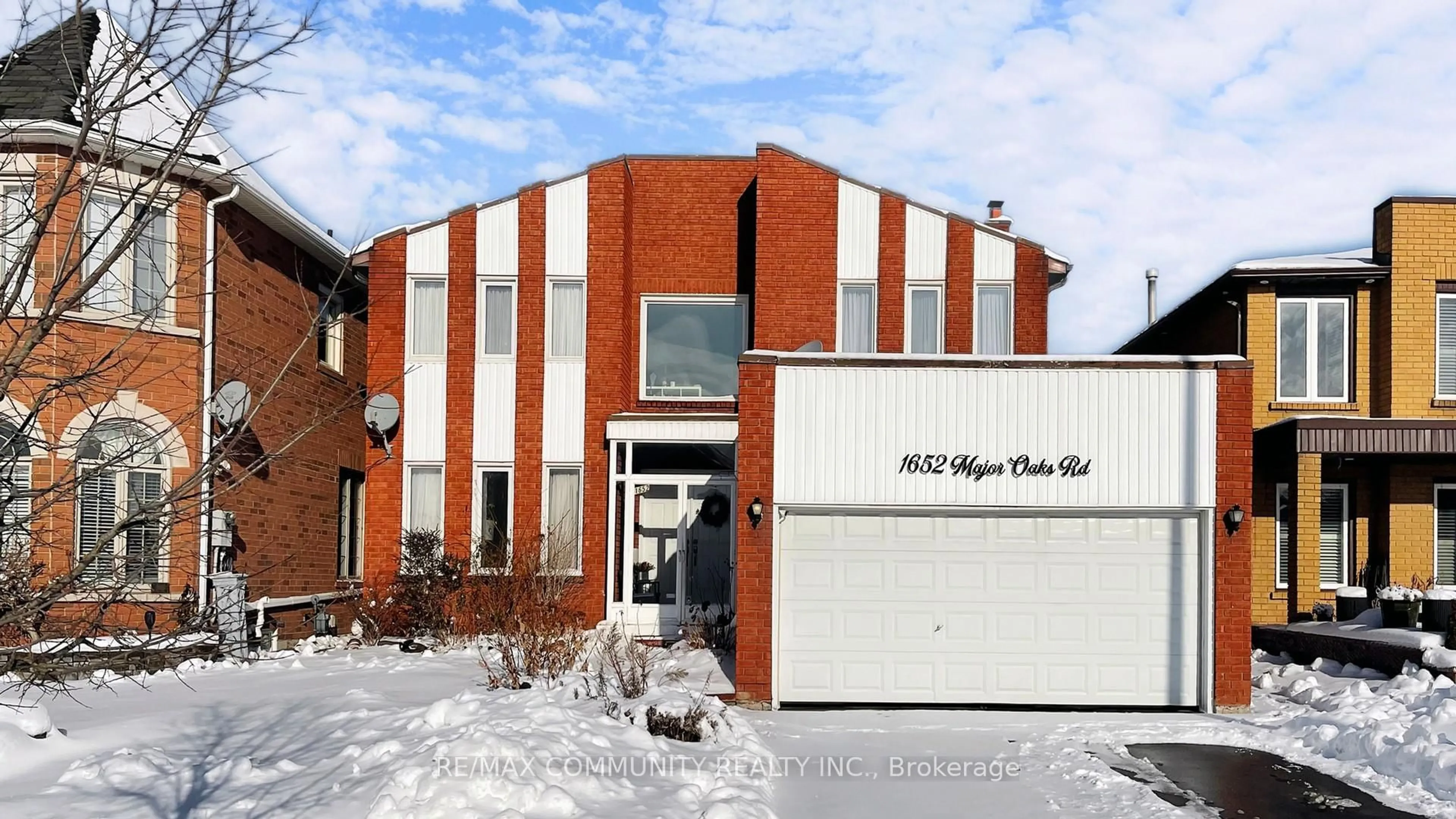 Unknown for 1652 Major Oaks Rd, Pickering Ontario L1X 1Y9