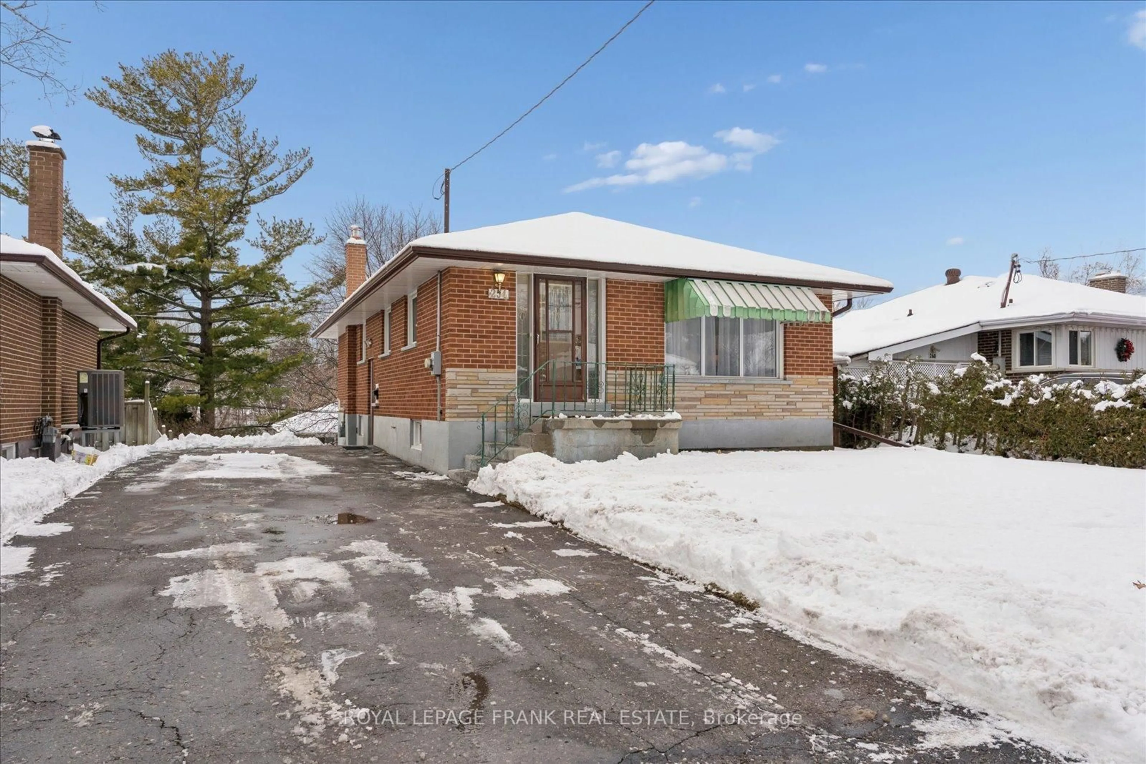 Home with brick exterior material, street for 254 Dover St, Oshawa Ontario L1G 6G4