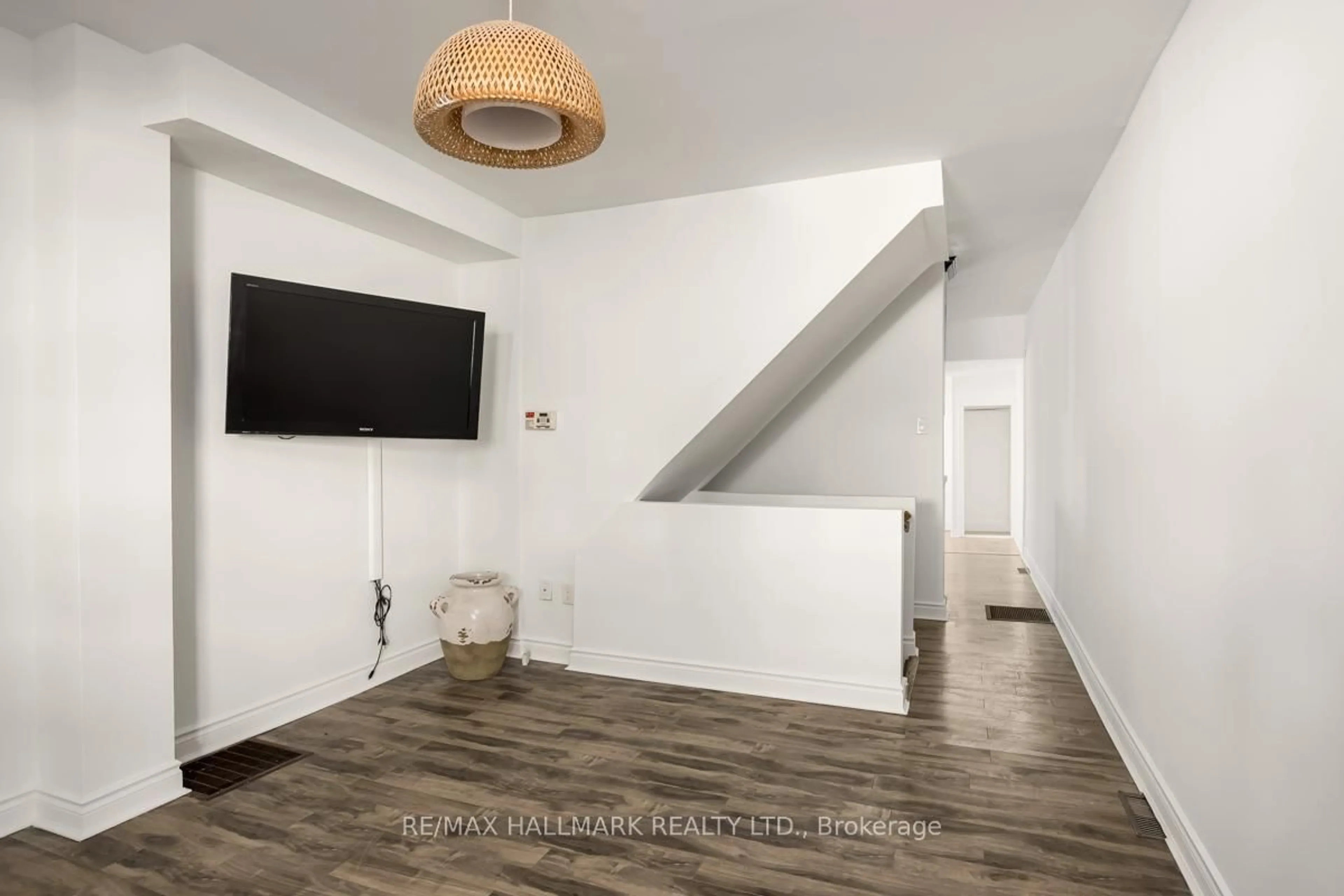 A pic of a room for 801 Sammon Ave, Toronto Ontario M4C 2E7