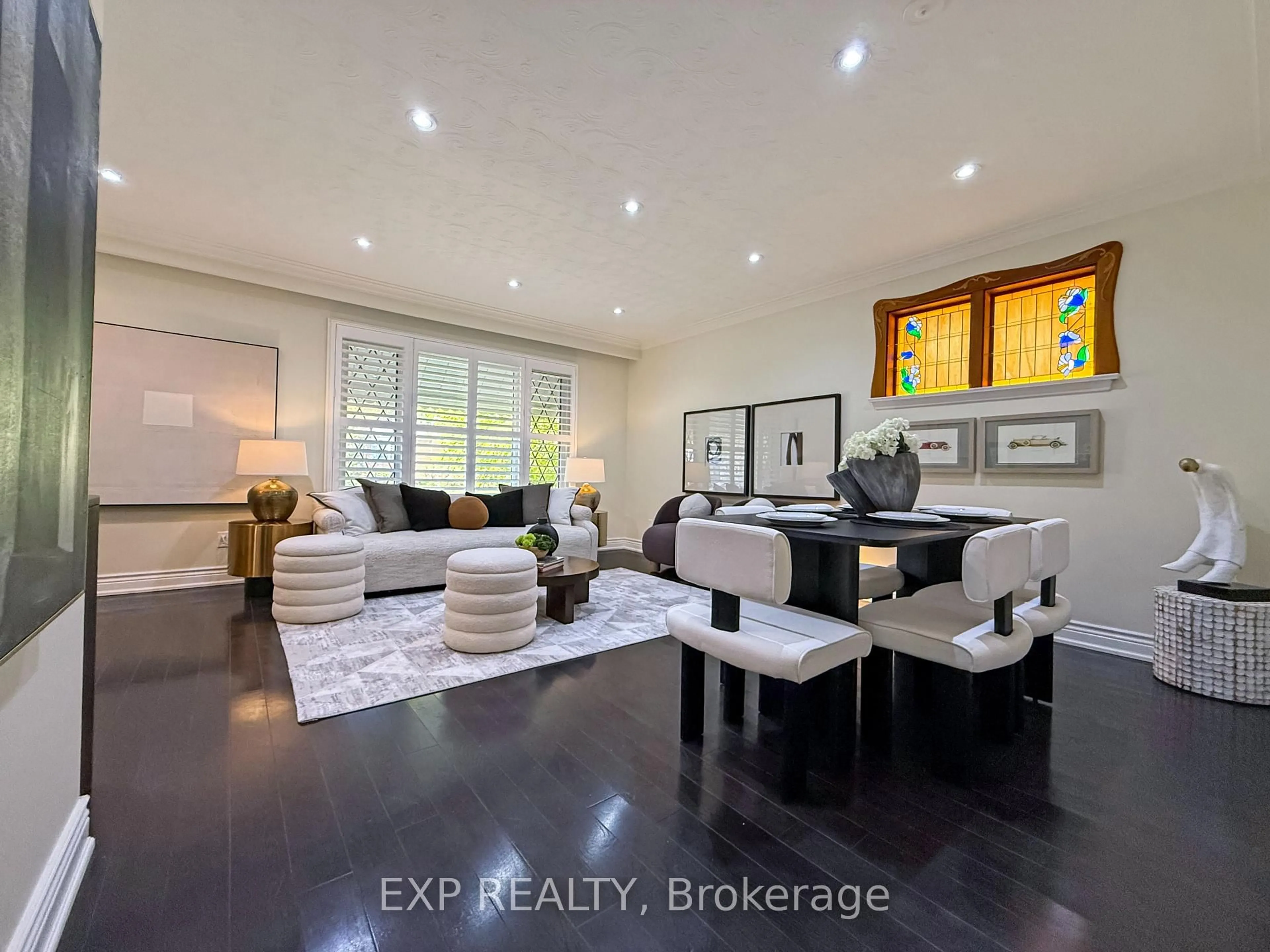 Living room with furniture, wood/laminate floor for 81 Meldazy Dr, Toronto Ontario M1P 4G2