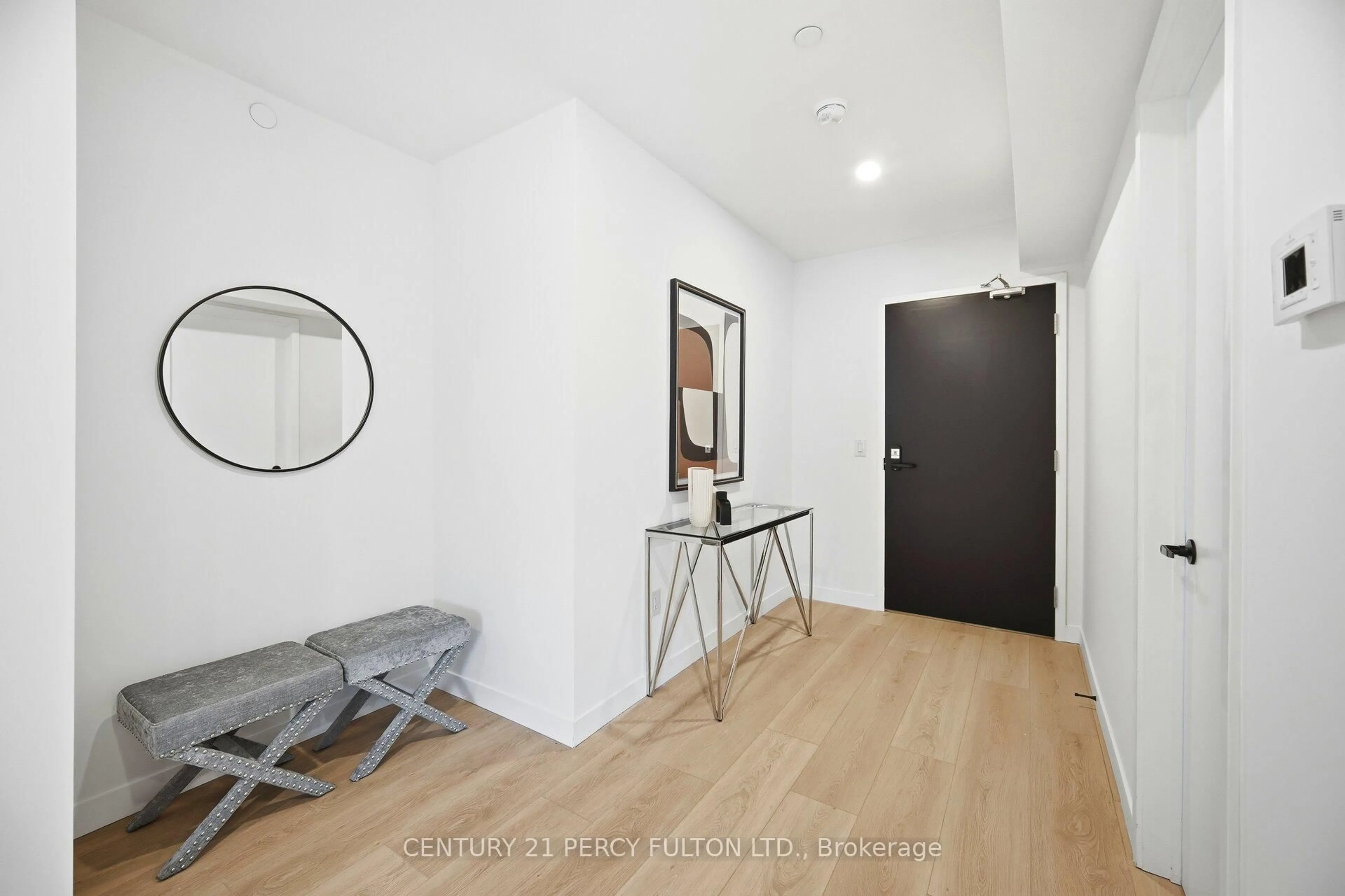 Indoor entryway for 61 Orchard Park Dr #202, Toronto Ontario M1E 0C8