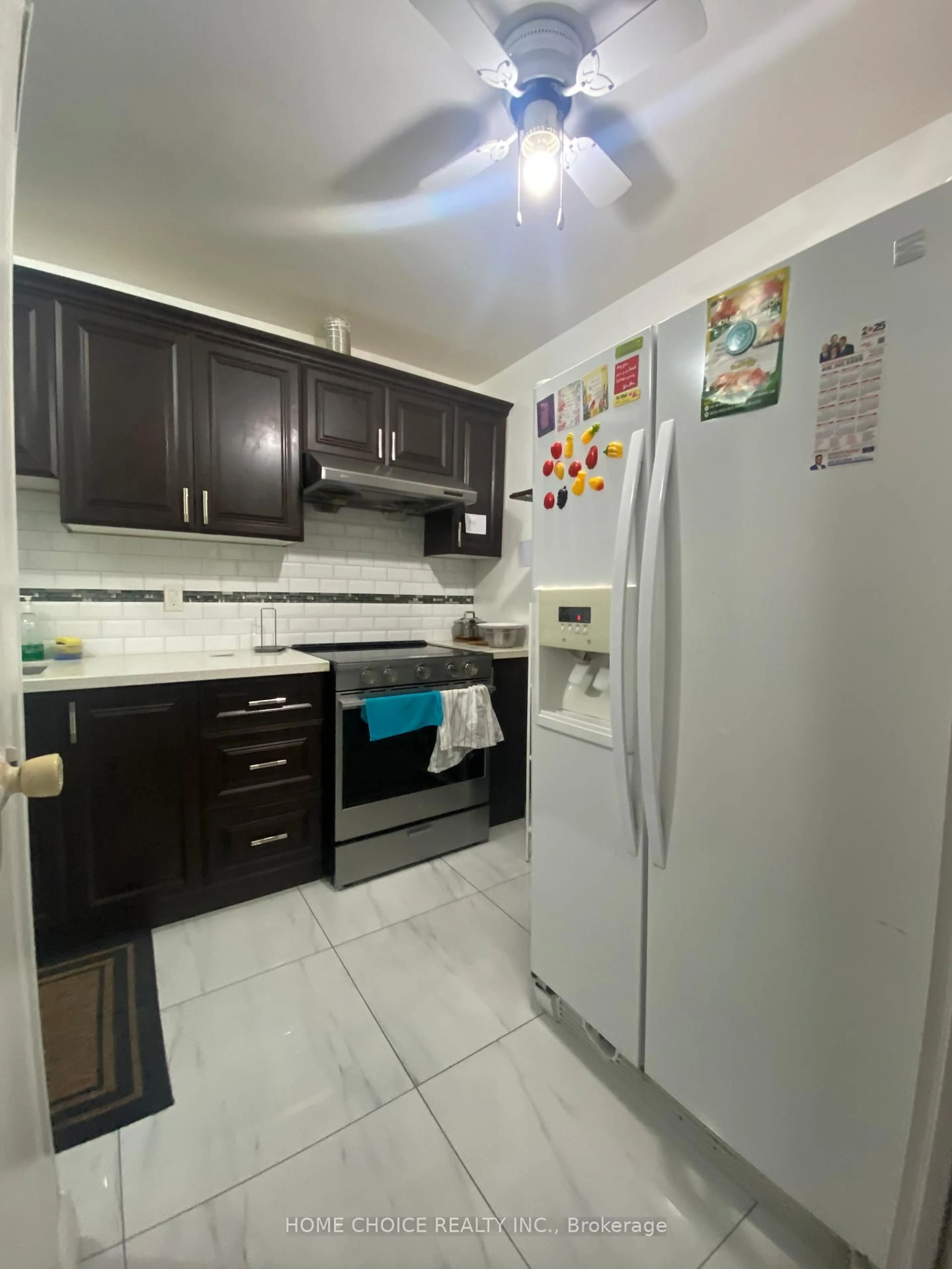 Standard kitchen, unknown for 100 Mornelle Crt #1023, Toronto Ontario M1E 4X2