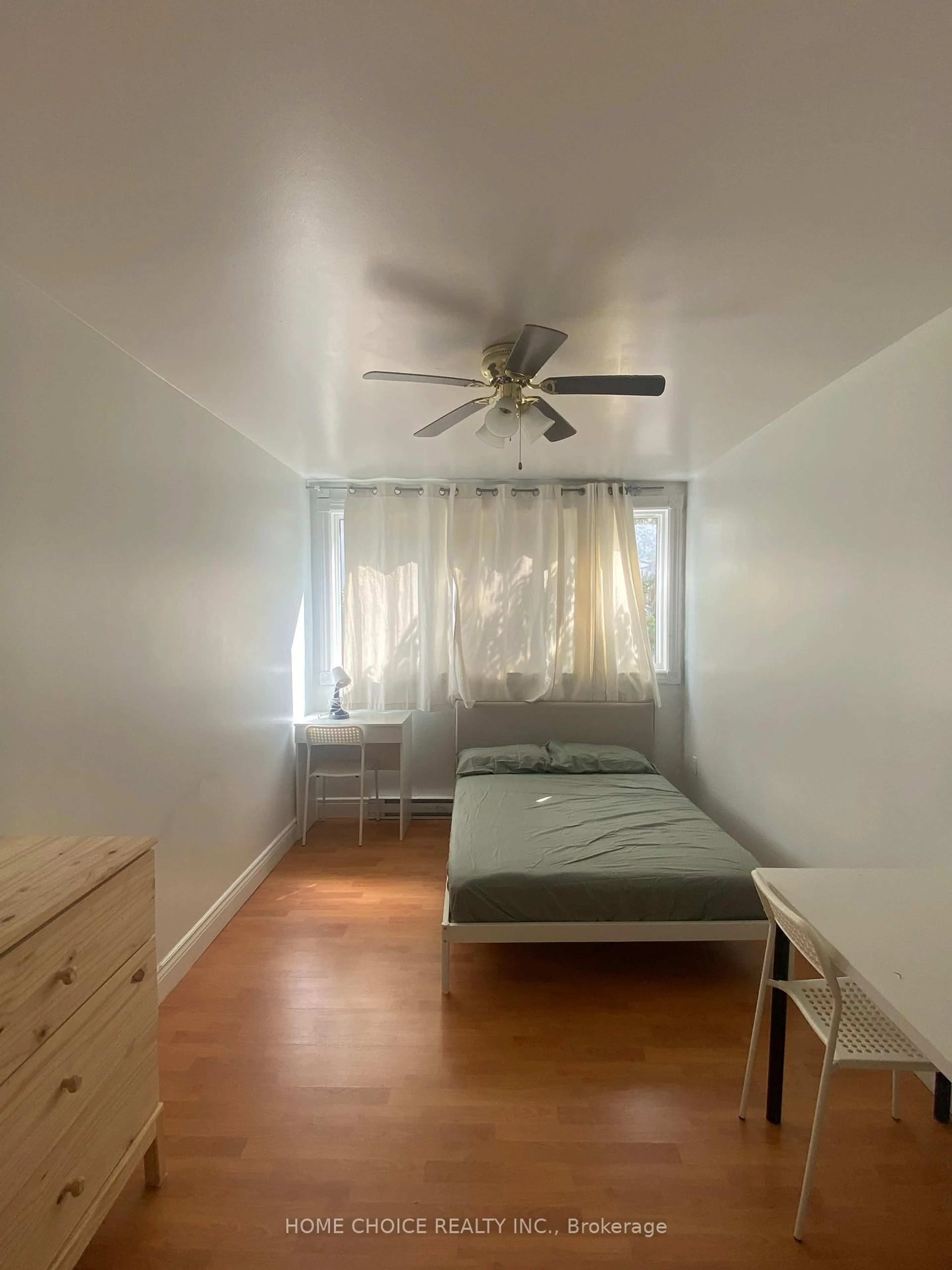 A pic of a room for 100 Mornelle Crt #1023, Toronto Ontario M1E 4X2