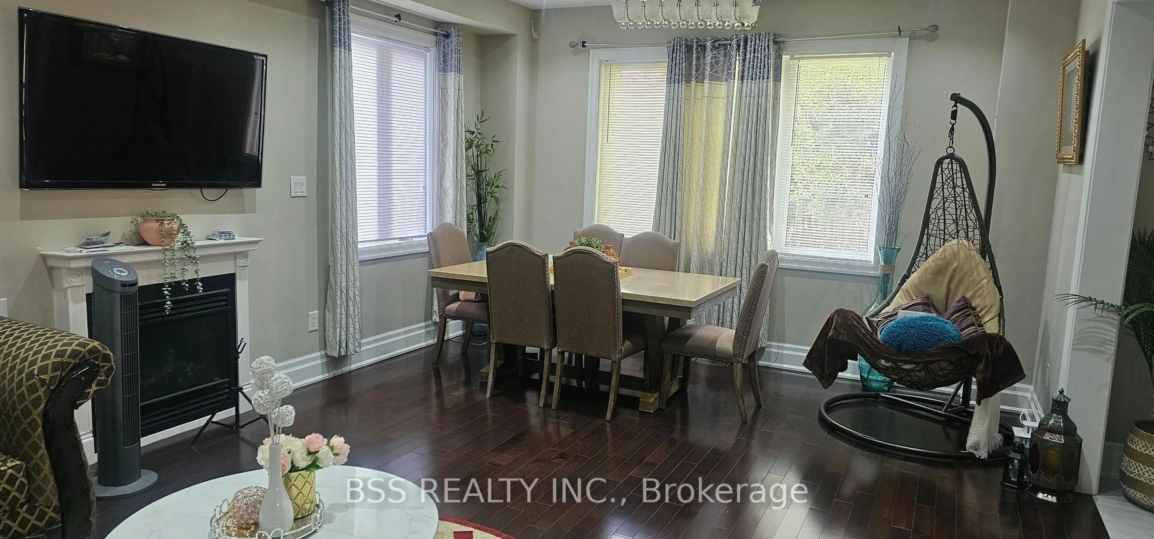 Dining room, wood/laminate floor for 100 Meighen Ave, Toronto Ontario M4B 2H7