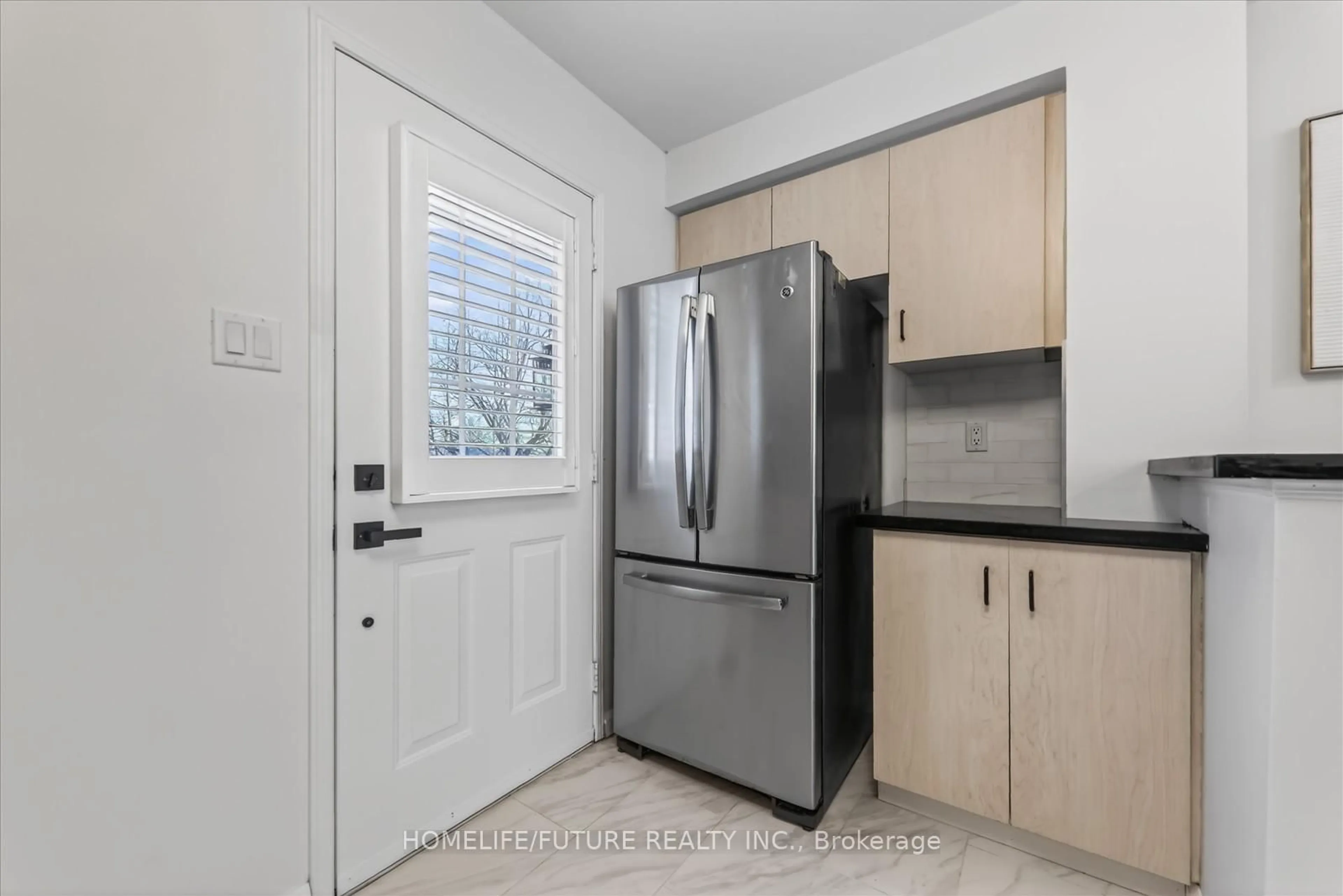 Standard kitchen, unknown for 2 Hedge End Rd #86, Toronto Ontario M1B 5Z8