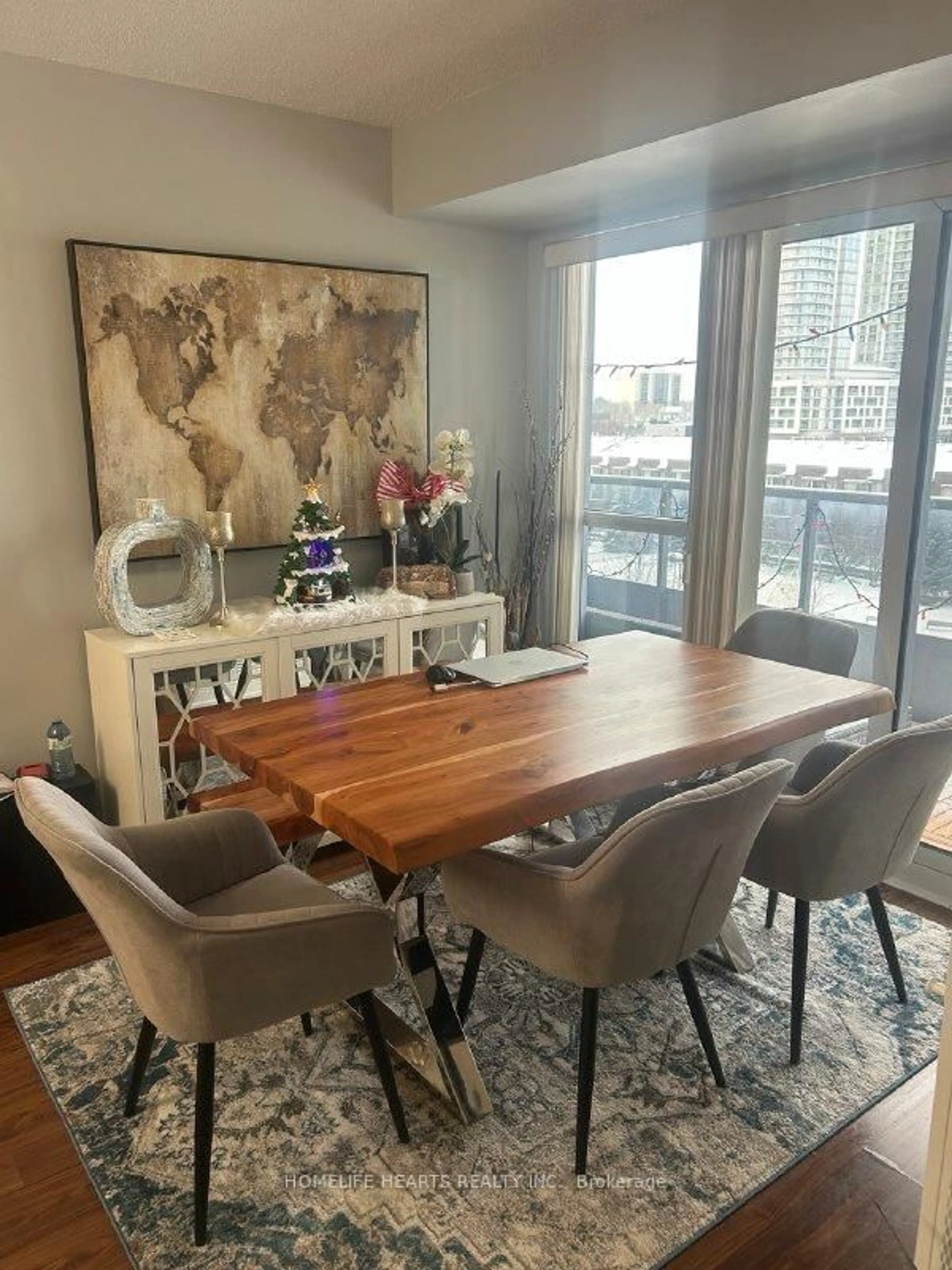 Dining room, wood/laminate floor for 181 Village Green Sq #618, Toronto Ontario M1S 0K6