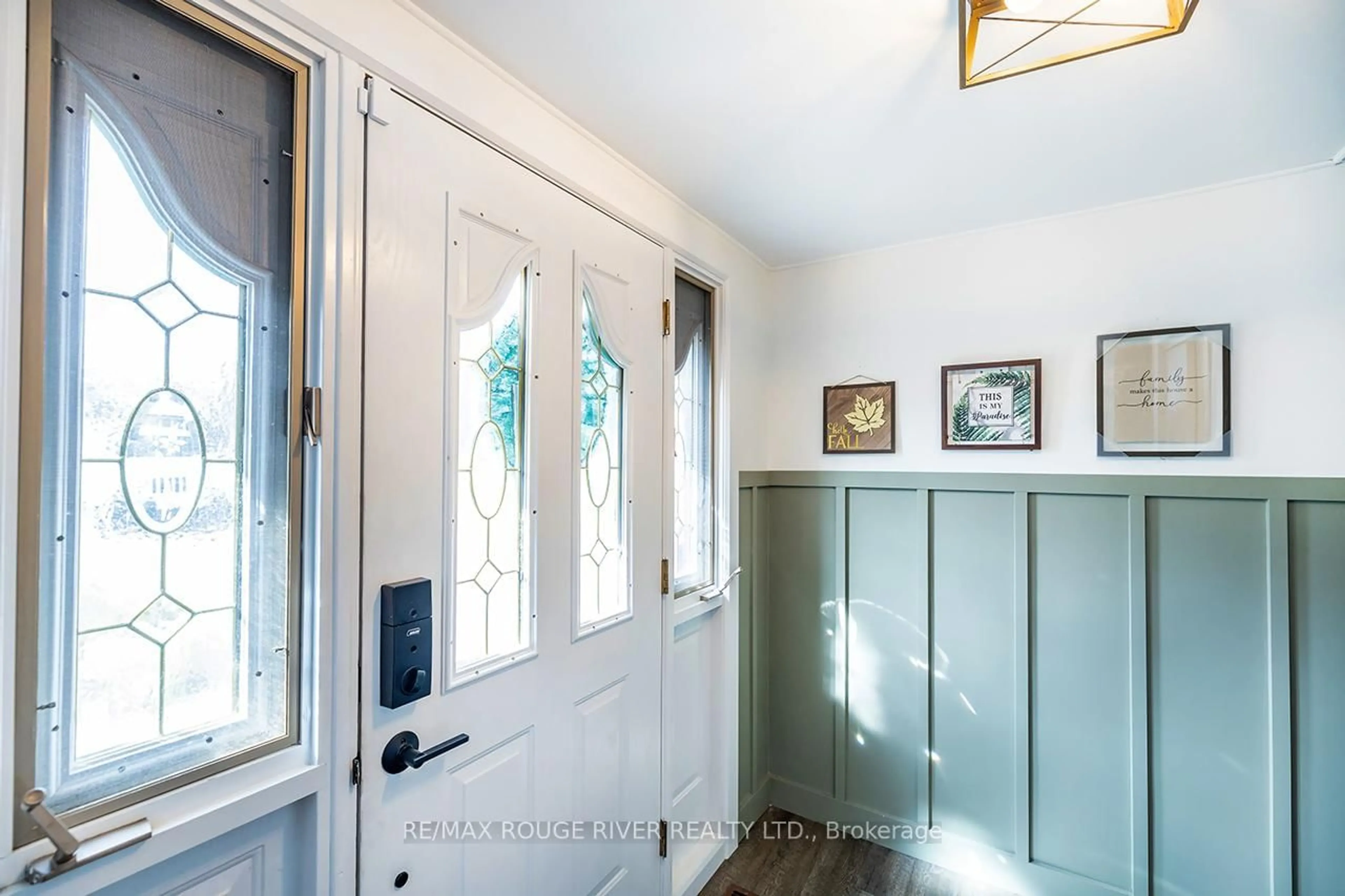 Indoor entryway for 229 Liberty St, Clarington Ontario L1C 2M6