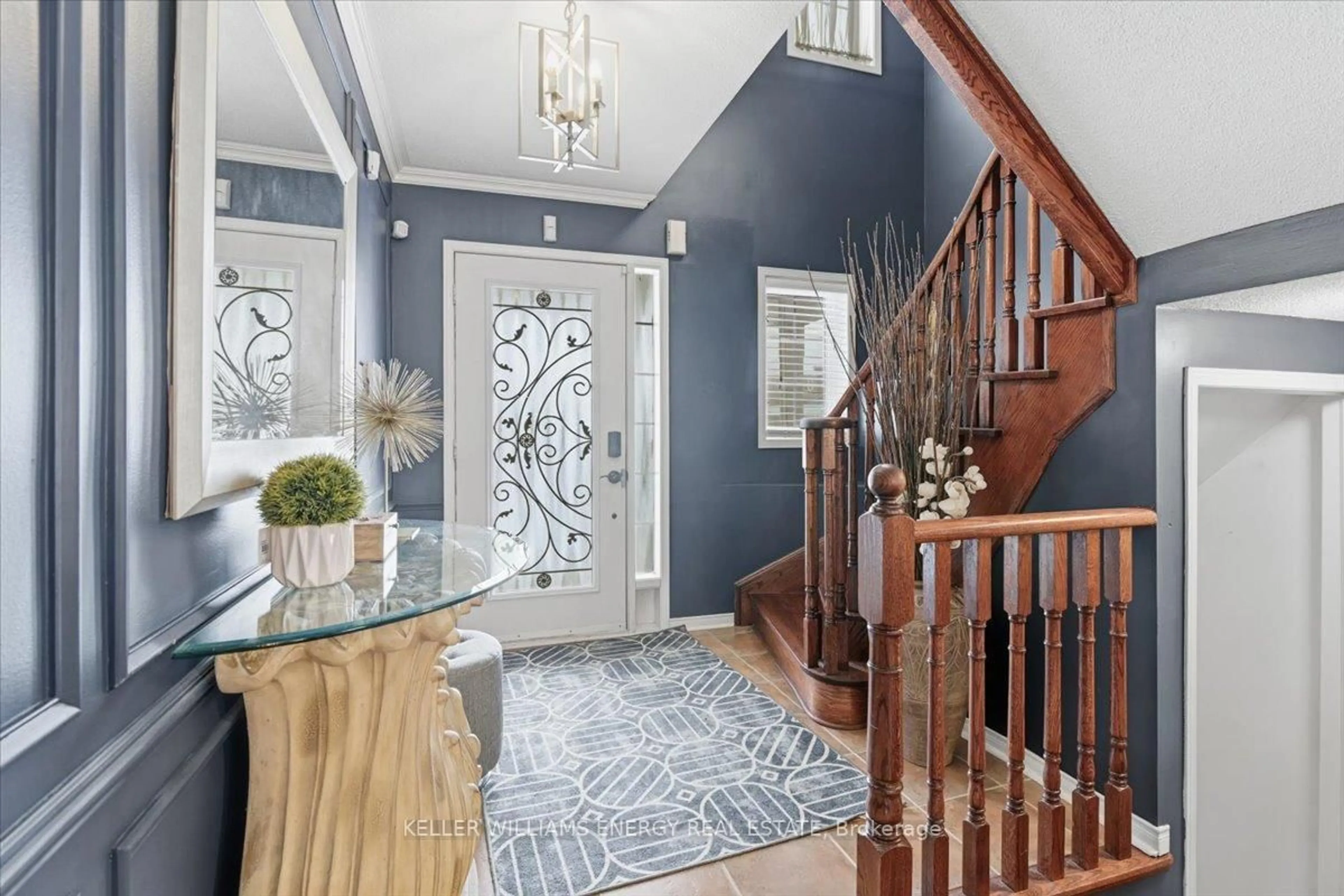 Indoor entryway for 66 Oceanpearl Cres, Whitby Ontario L1N 0C3