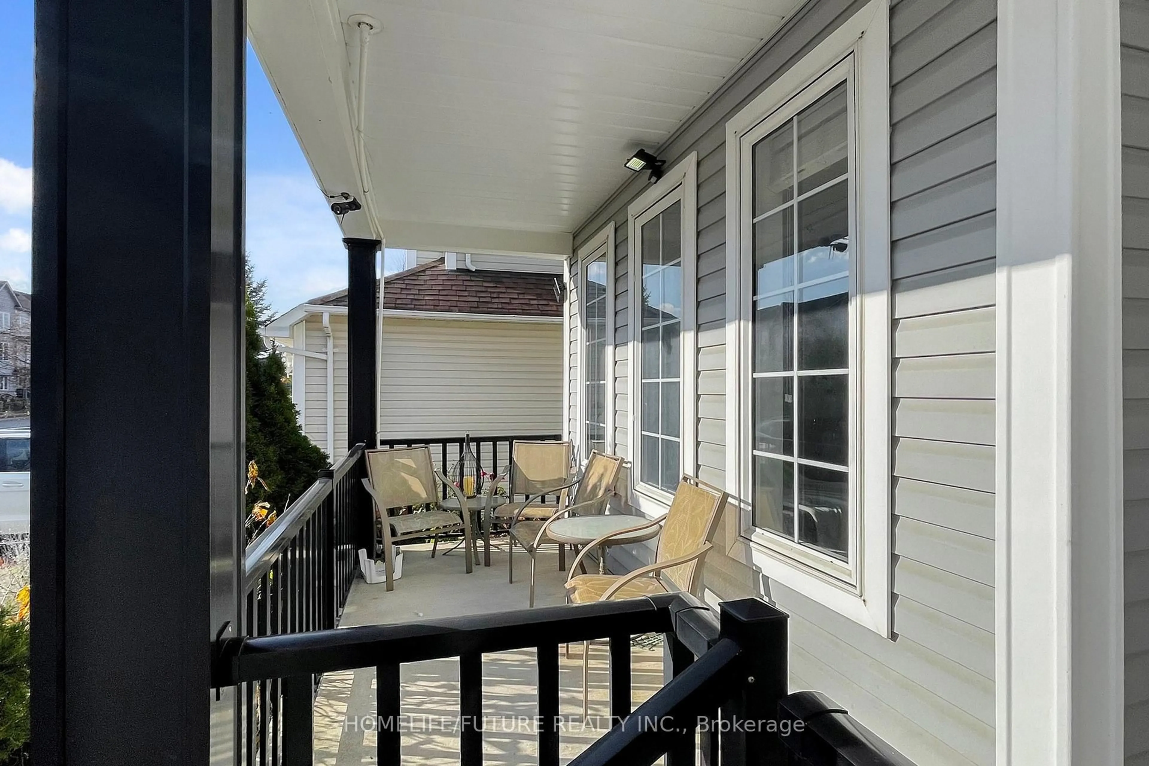 Patio, street for 94 Carnwith Dr, Whitby Ontario L1M 2K8