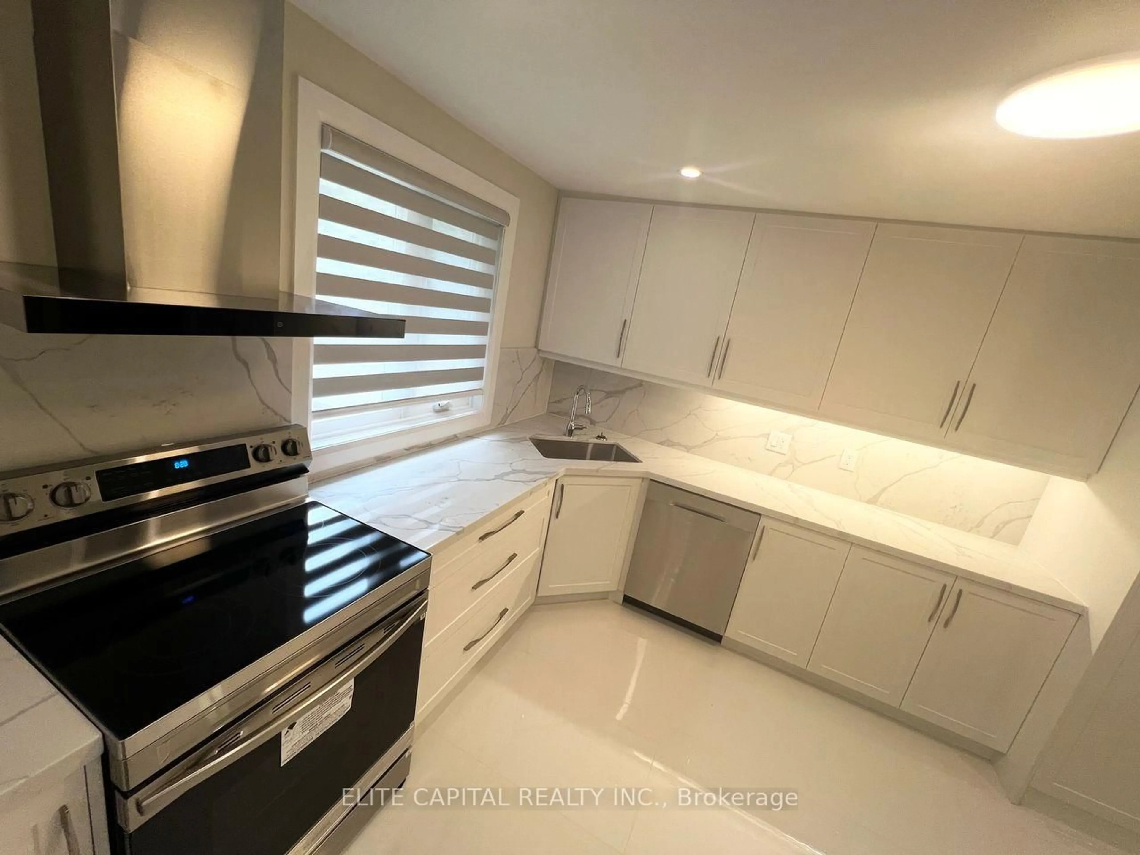 Standard kitchen, unknown for 218 Chartland Blvd, Toronto Ontario M1S 2S5