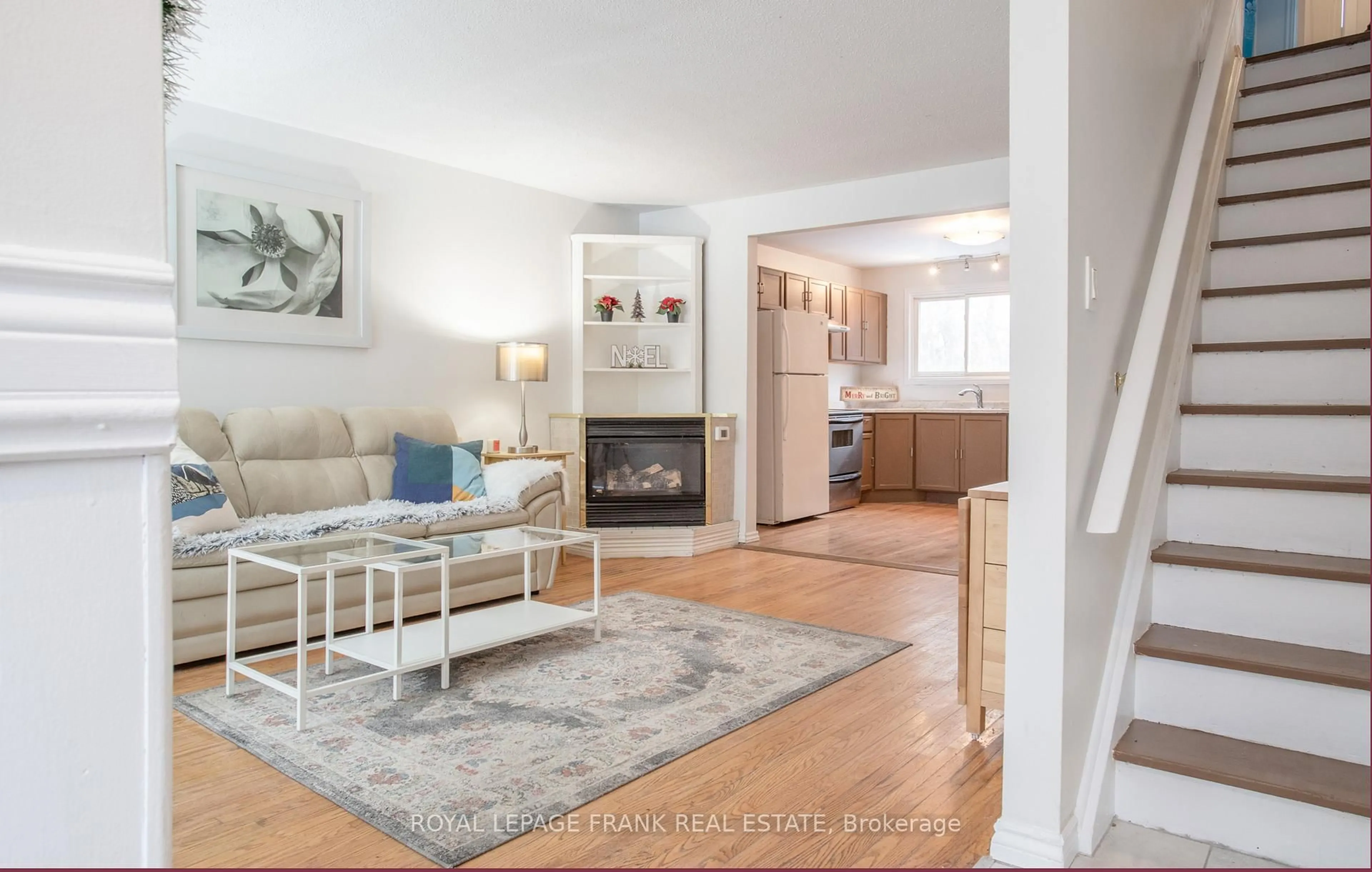 Living room with furniture, unknown for 118 Capreol Crt, Oshawa Ontario L1J 6E6