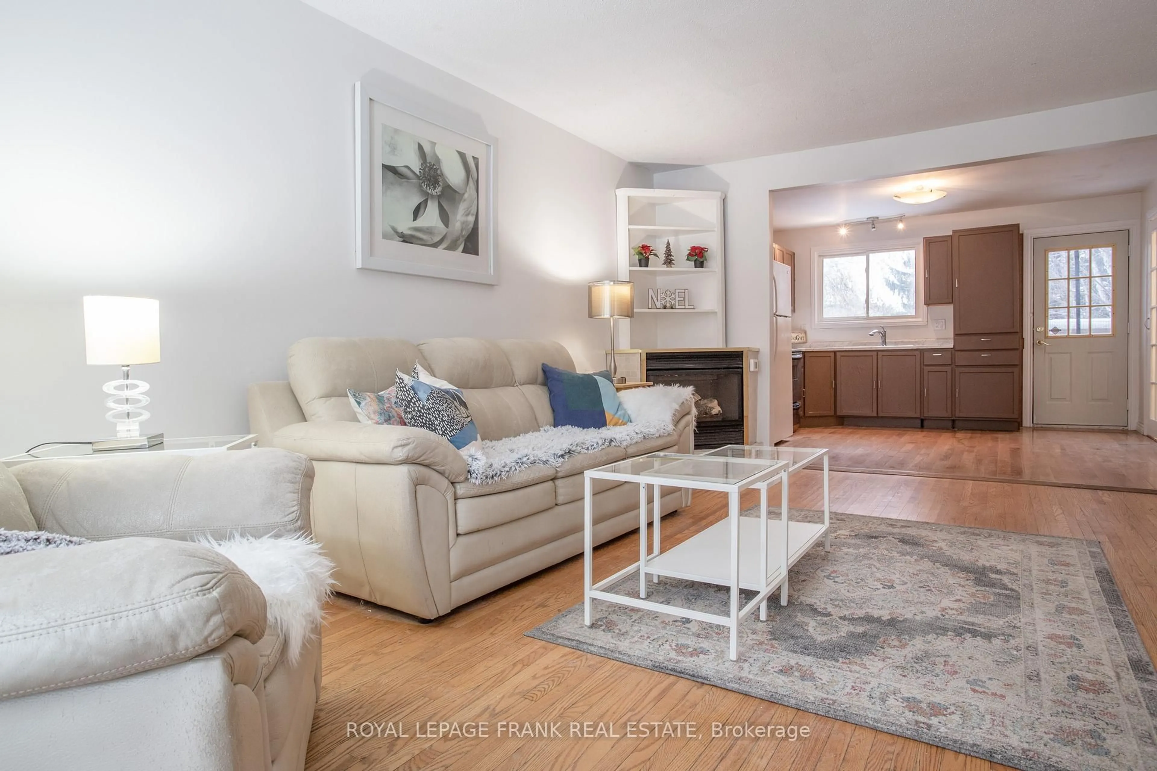 Living room with furniture, unknown for 118 Capreol Crt, Oshawa Ontario L1J 6E6