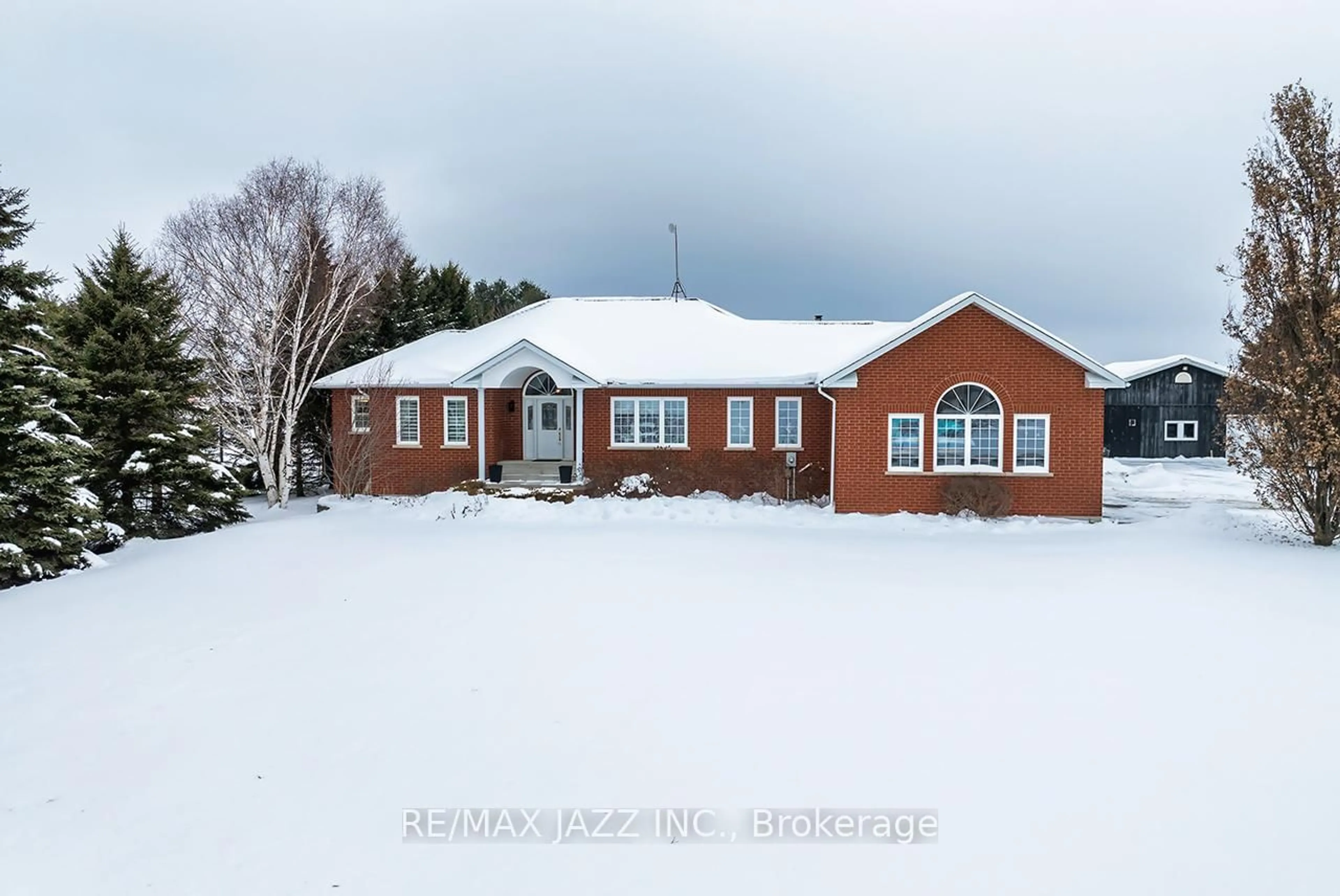 A pic from outside/outdoor area/front of a property/back of a property/a pic from drone, unknown for 8495 Enfield Rd, Clarington Ontario L0B 1J0