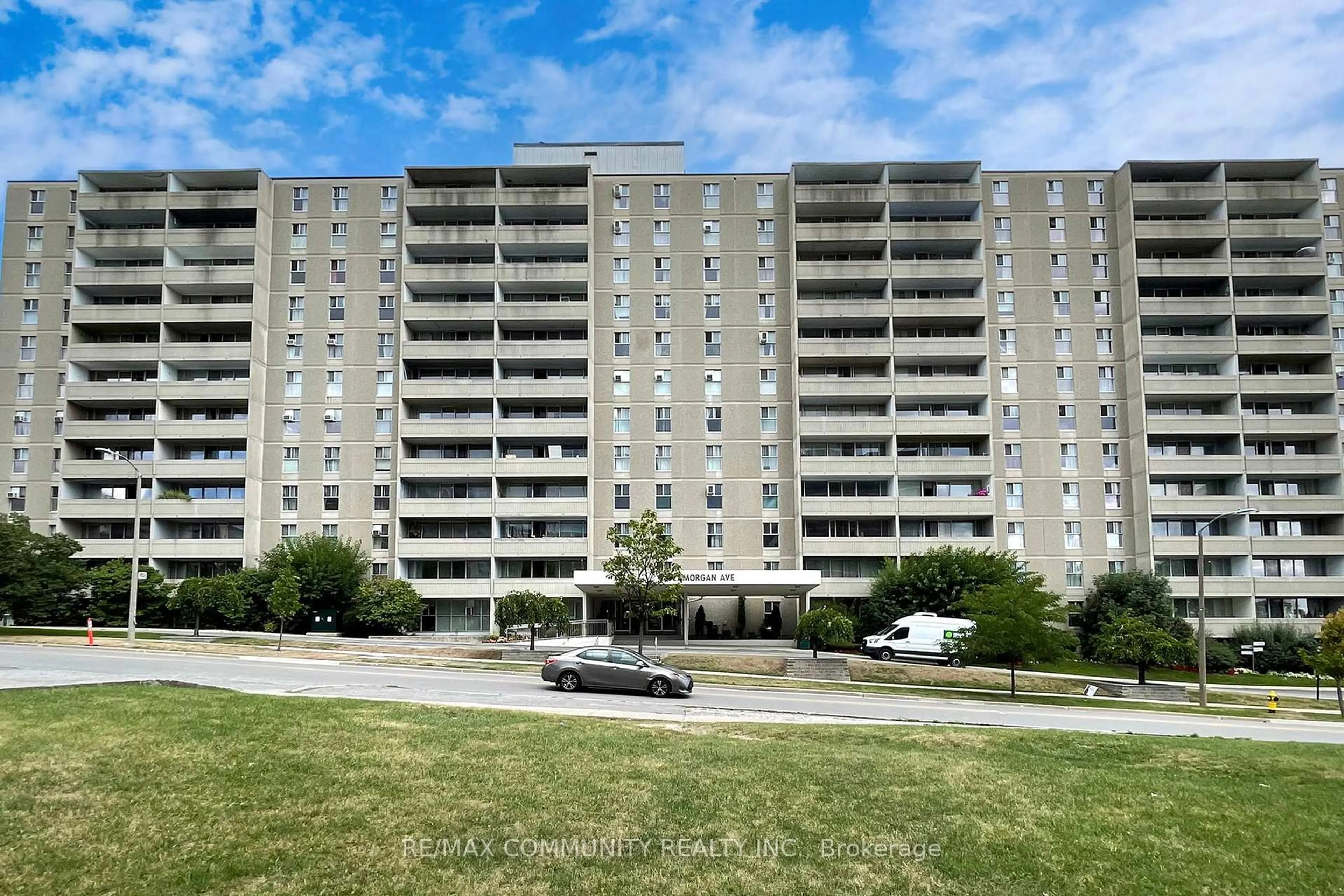 A pic from outside/outdoor area/front of a property/back of a property/a pic from drone, building for 2 Glamorgan Ave #213, Toronto Ontario M1P 2M8