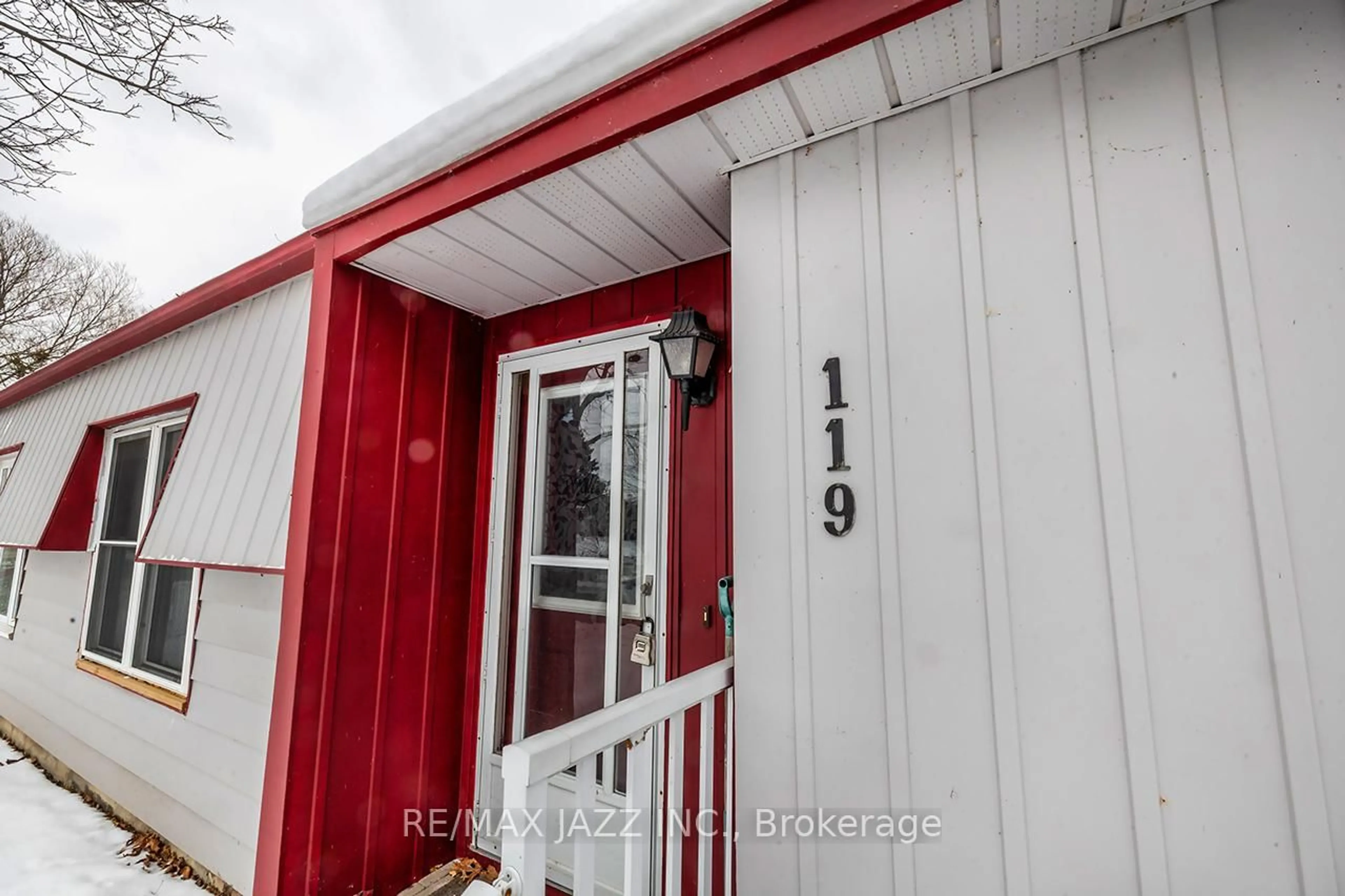 Shed for 119 Wilmot Tr, Clarington Ontario L1B 1B9