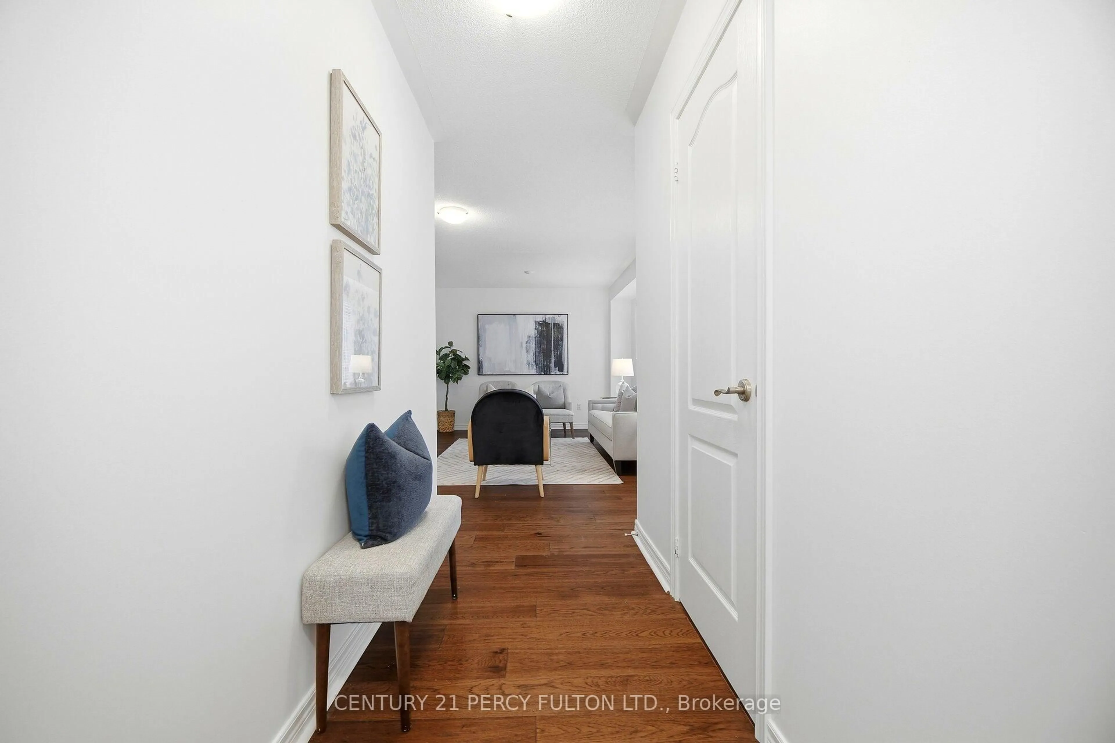 Indoor entryway for 5 Waldron Crt, Ajax Ontario L1T 4X2