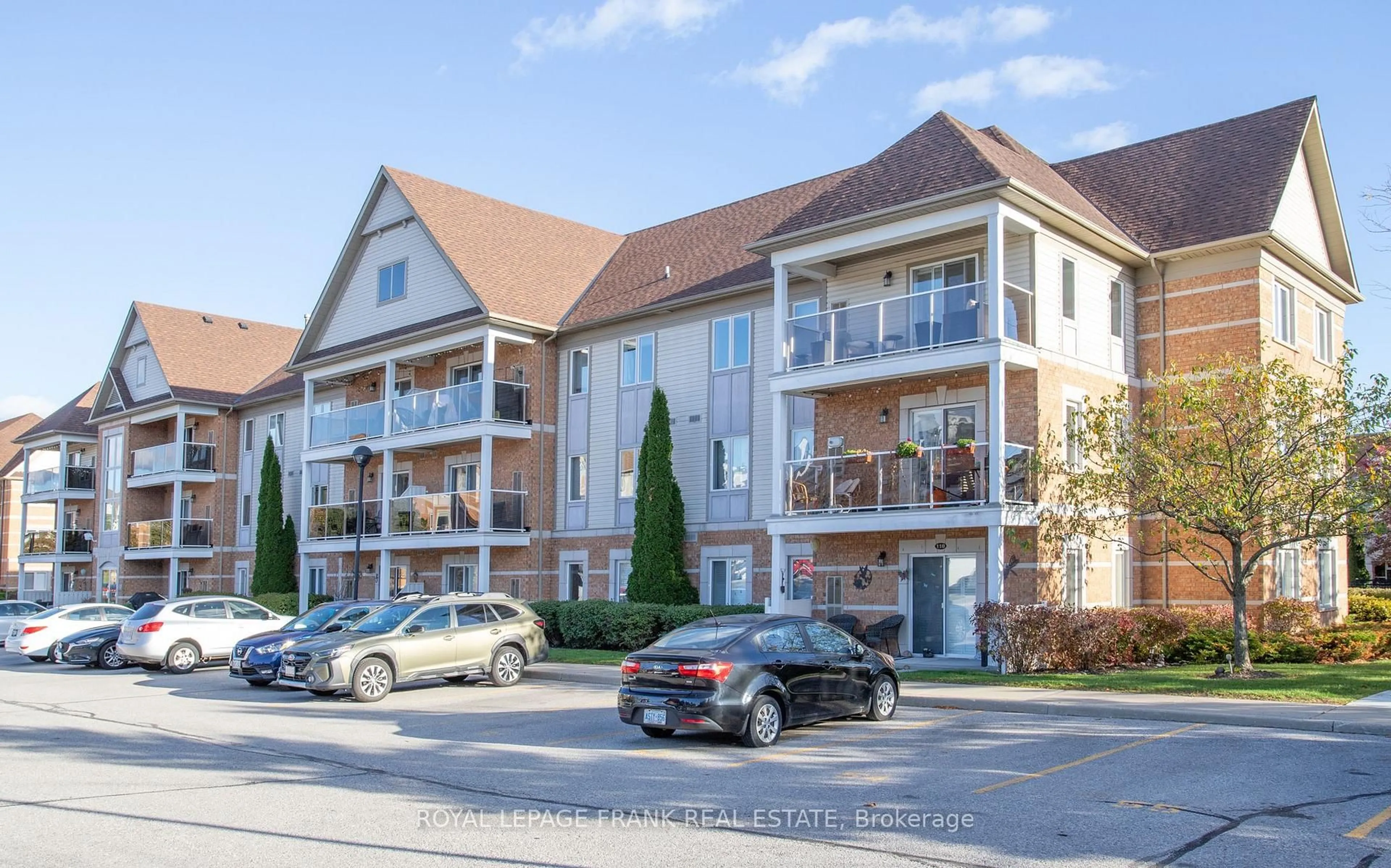Patio, unknown for 132 Aspen Springs Dr #301, Clarington Ontario L1C 0H1