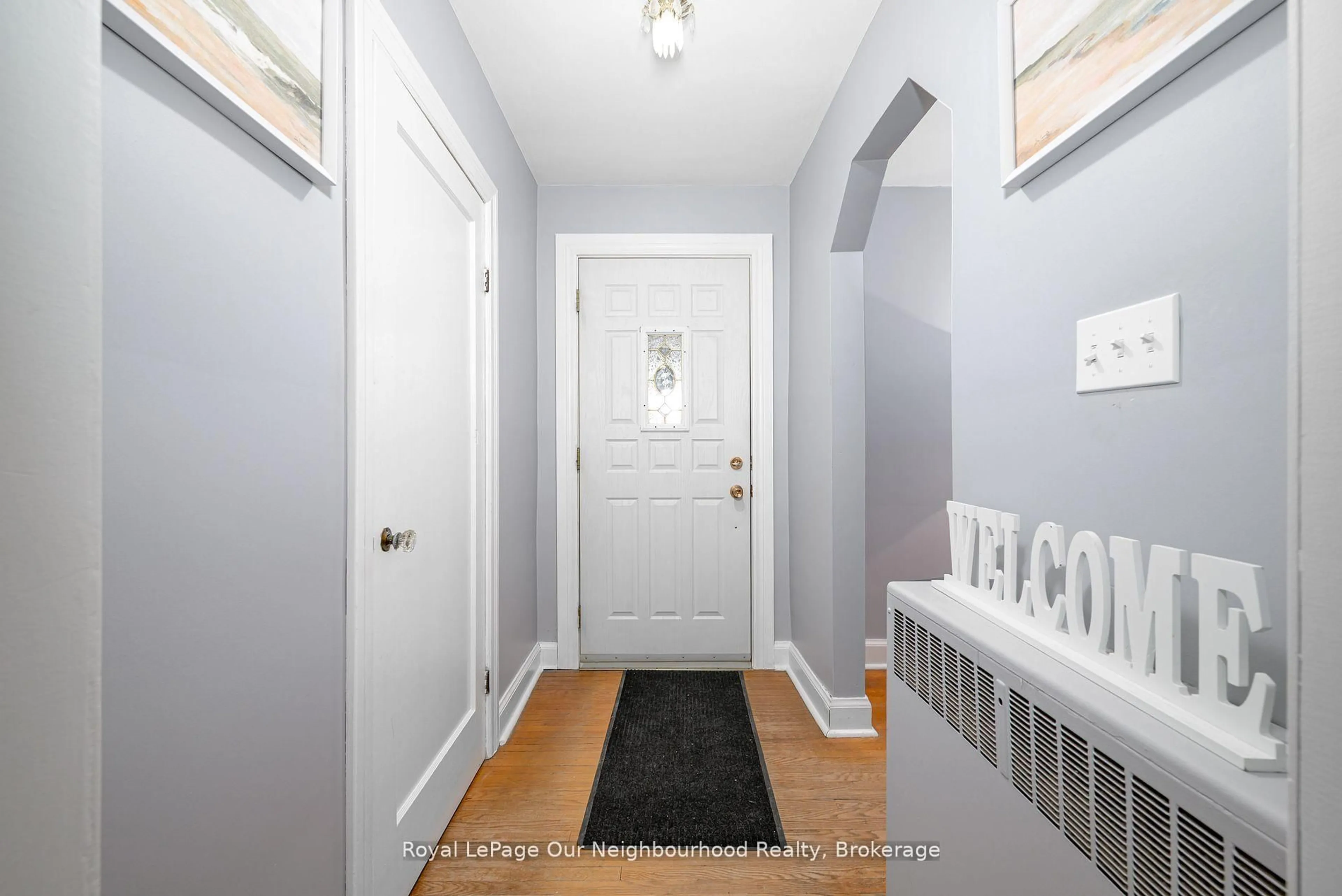 Indoor entryway for 221 Liberty St, Clarington Ontario L1C 2M6