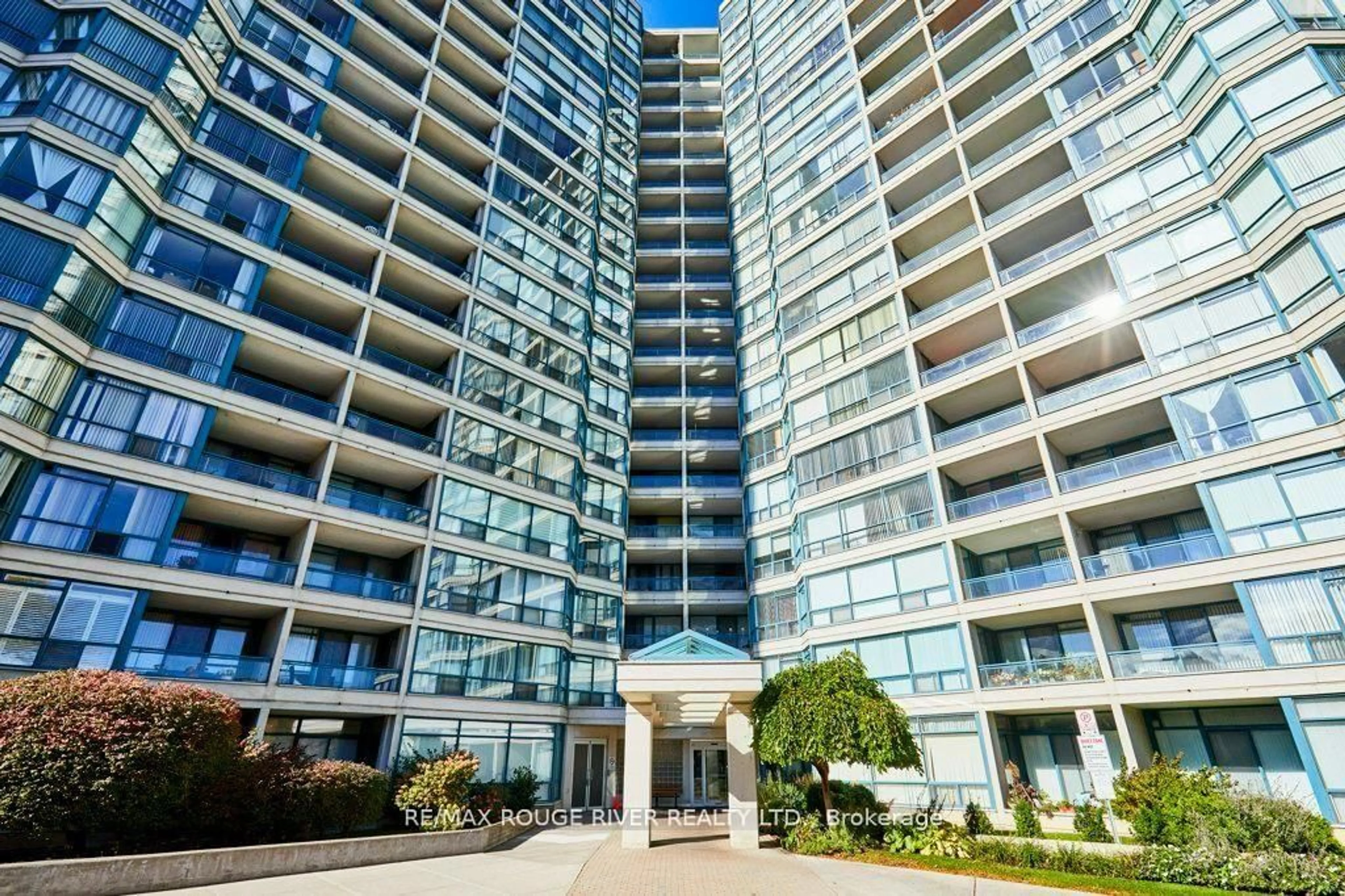 Indoor foyer for 4725 Sheppard Ave #1103, Toronto Ontario M1S 5B2