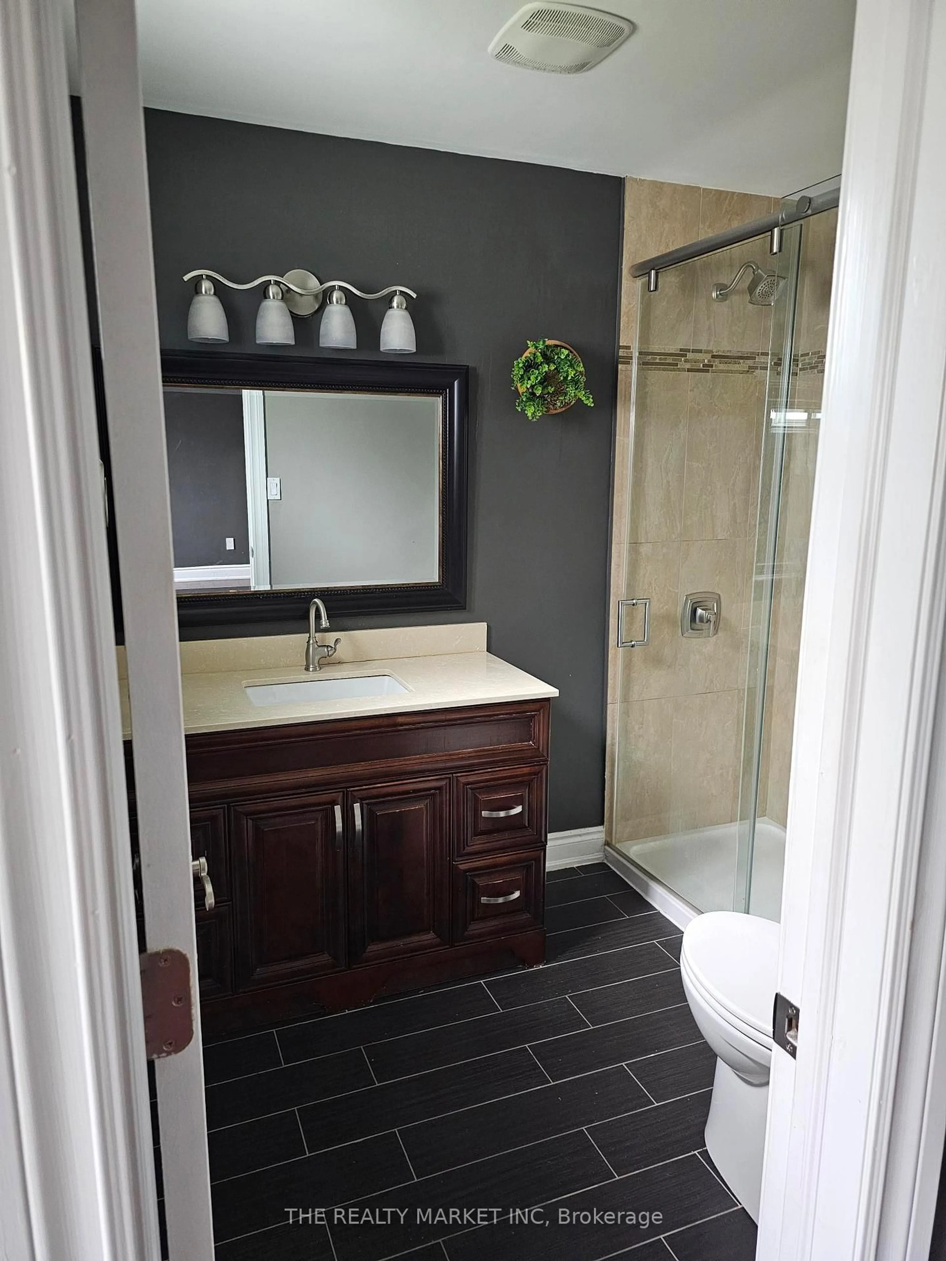 Contemporary bathroom, ceramic/tile floor for 102 William Stephenson Dr, Whitby Ontario L1N 8T1