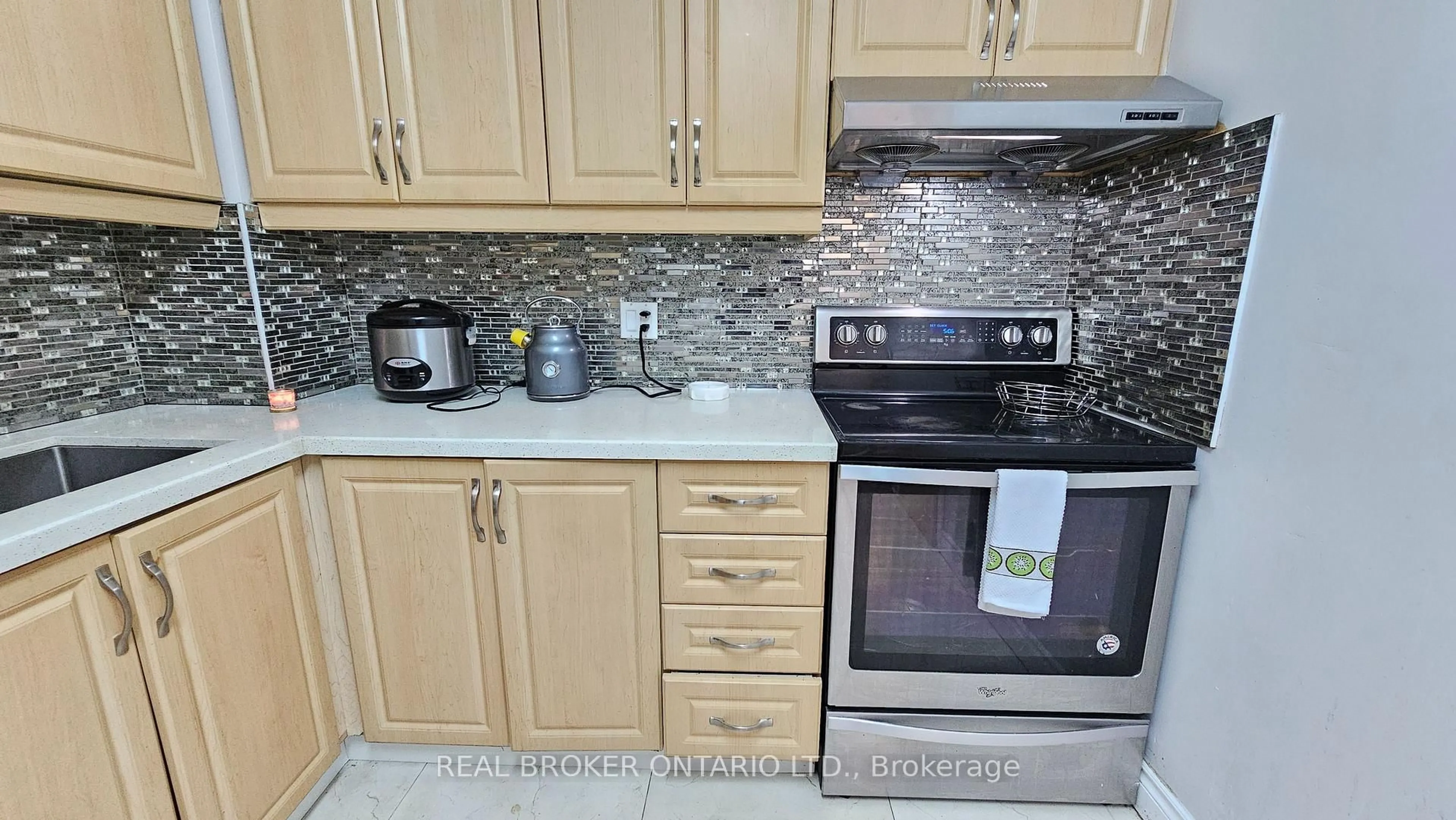 Standard kitchen, ceramic/tile floor for 39 Kimbercroft Crt #414, Toronto Ontario M1S 5B5