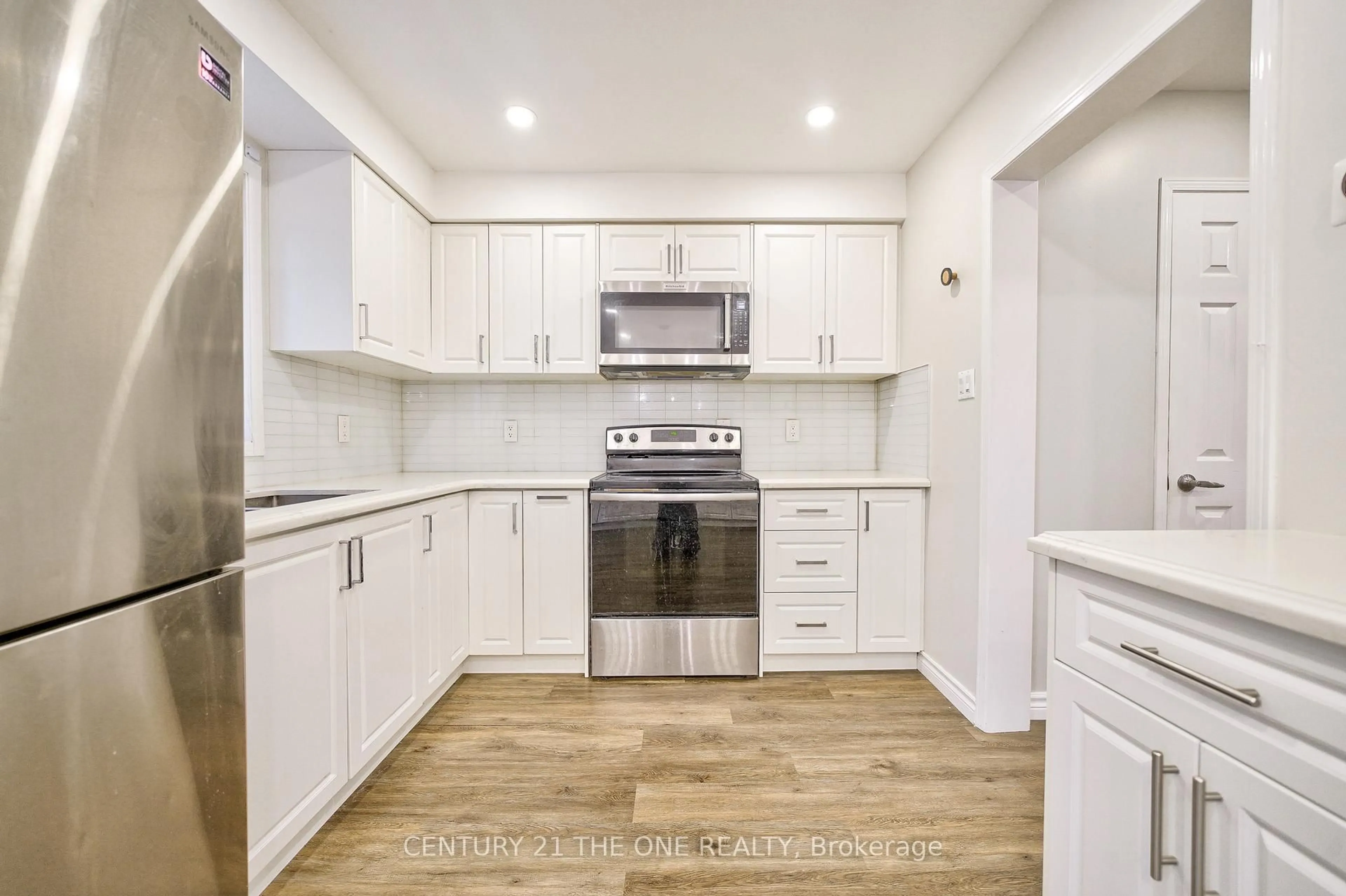 Standard kitchen, unknown for 76 Highhill Dr, Toronto Ontario M1T 1N7