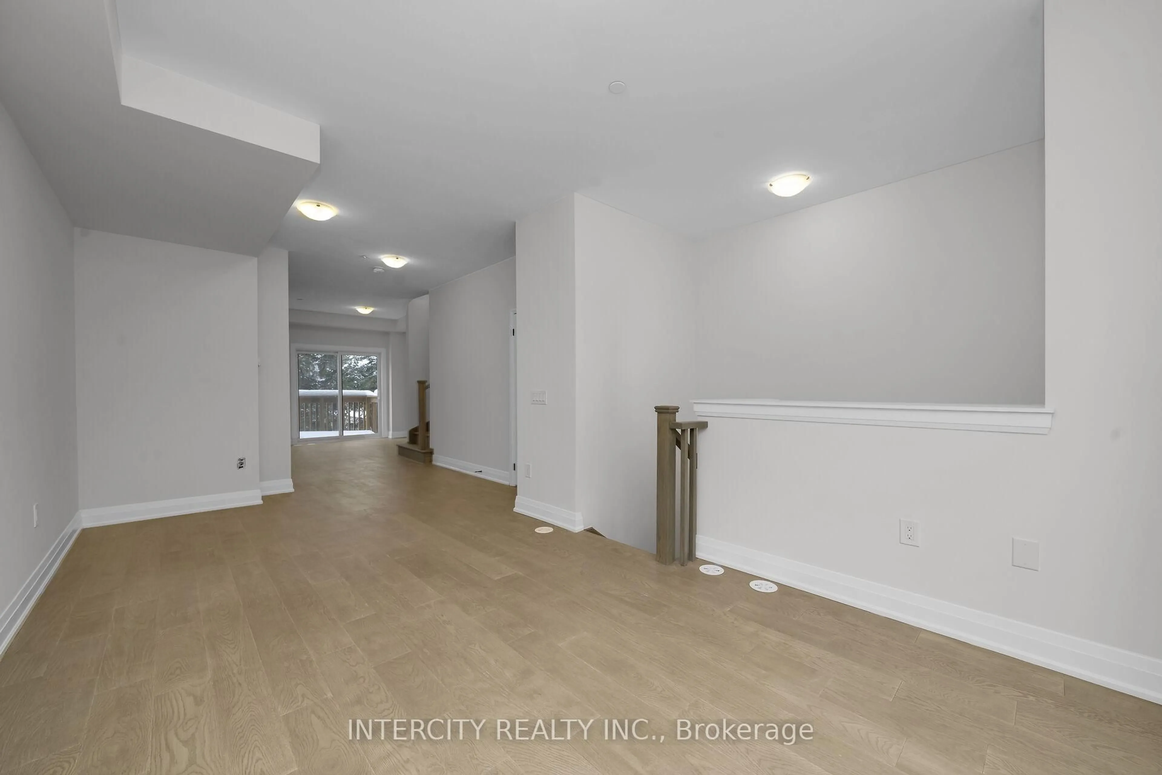 Indoor foyer for 19 Marret Lane #Unit 5, Clarington Ontario L1B 1J2