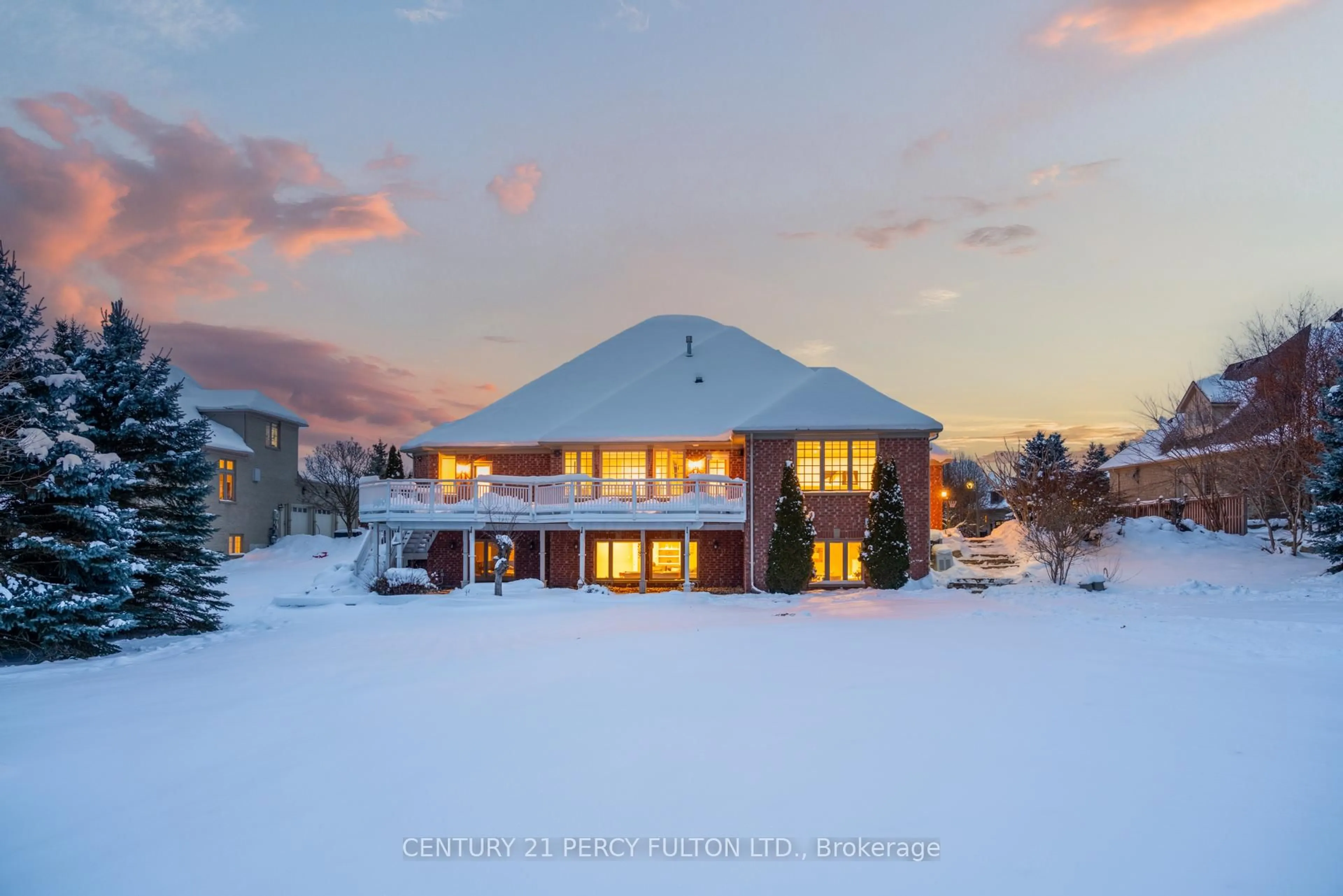 A pic from outside/outdoor area/front of a property/back of a property/a pic from drone, unknown for 19 Wilson House Dr, Whitby Ontario L0B 1A0