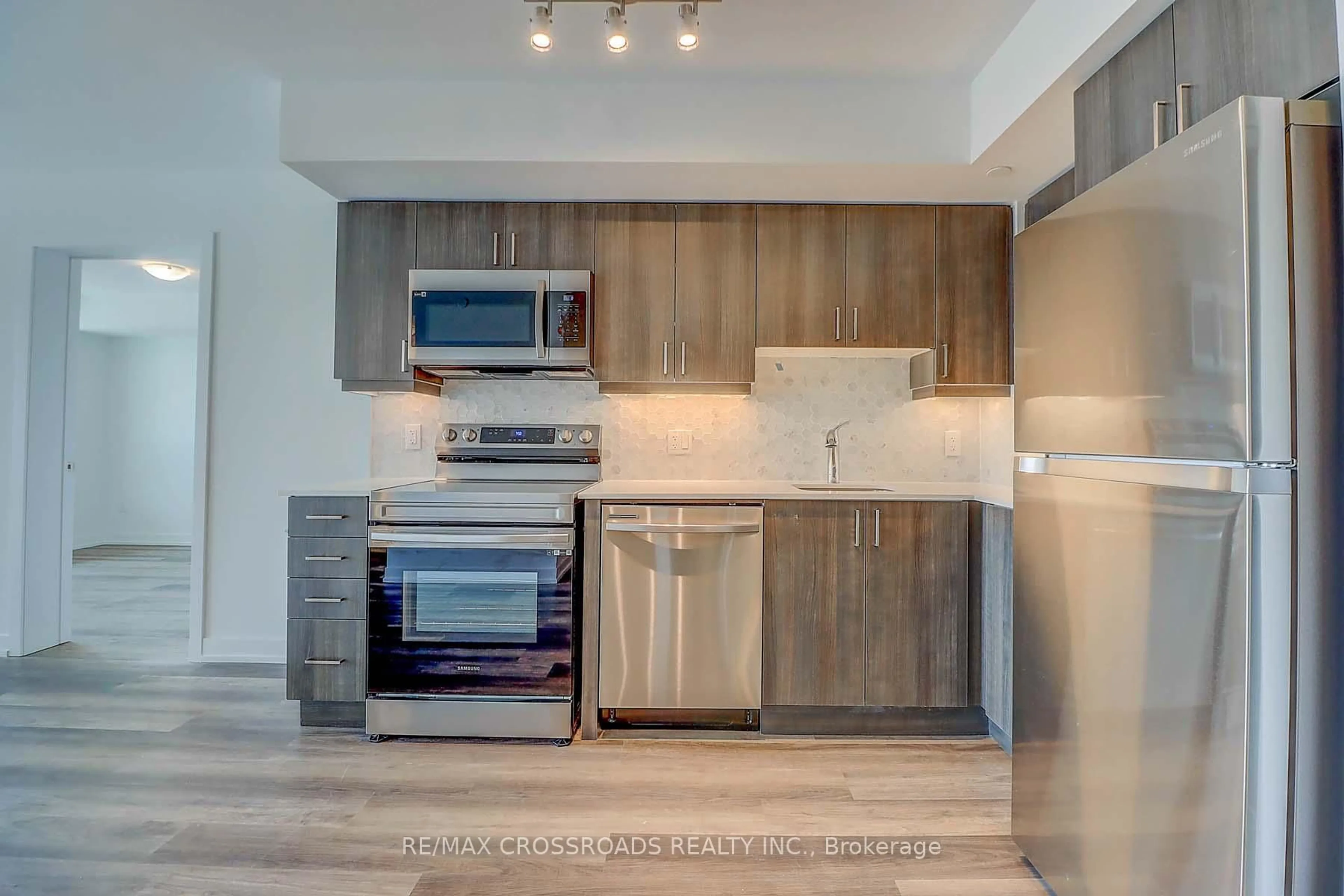 Unknown for 1480 Bayly St #1111, Pickering Ontario L1W 3T8