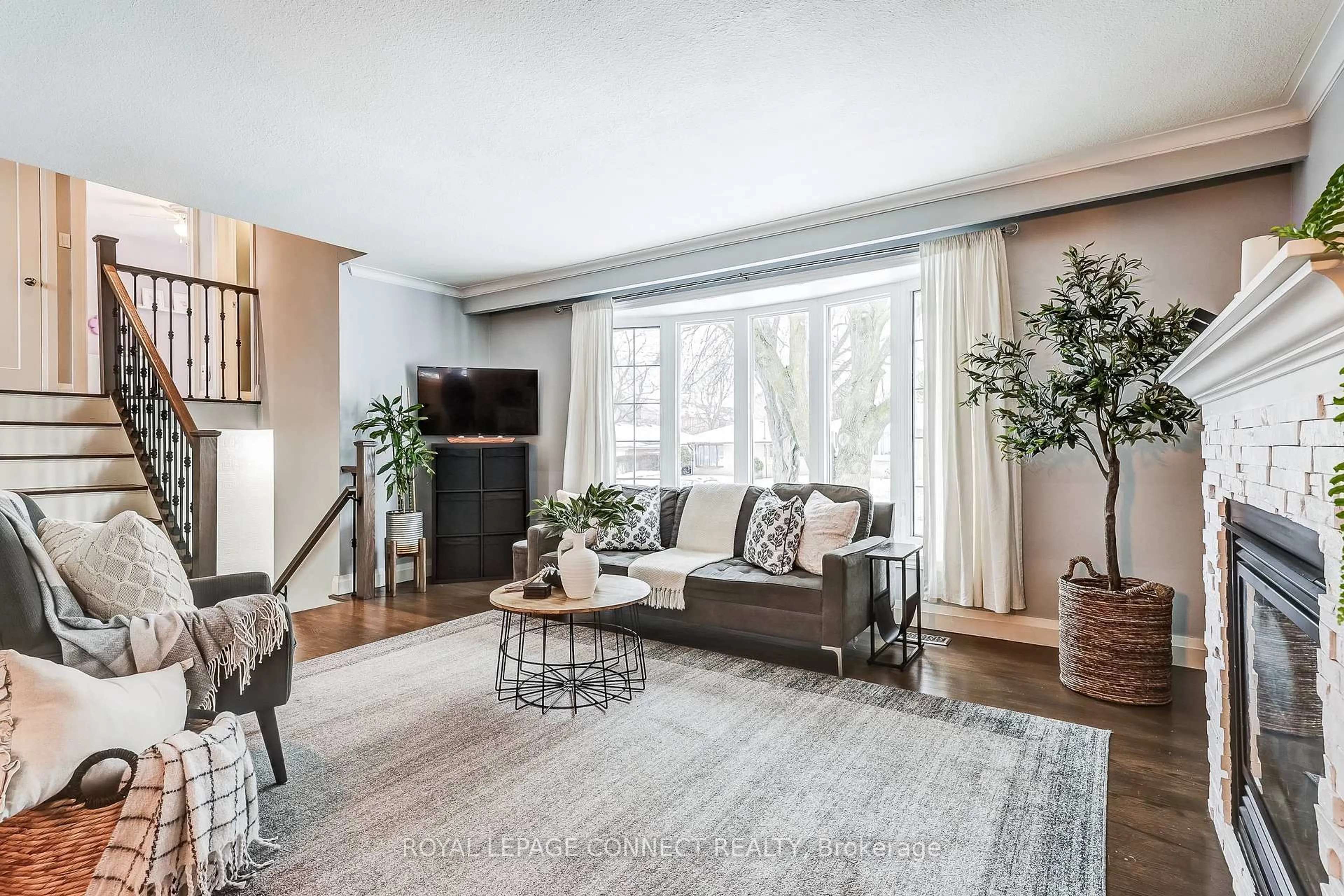 Living room with furniture, unknown for 25 Rowatson Rd, Toronto Ontario M1E 1K2