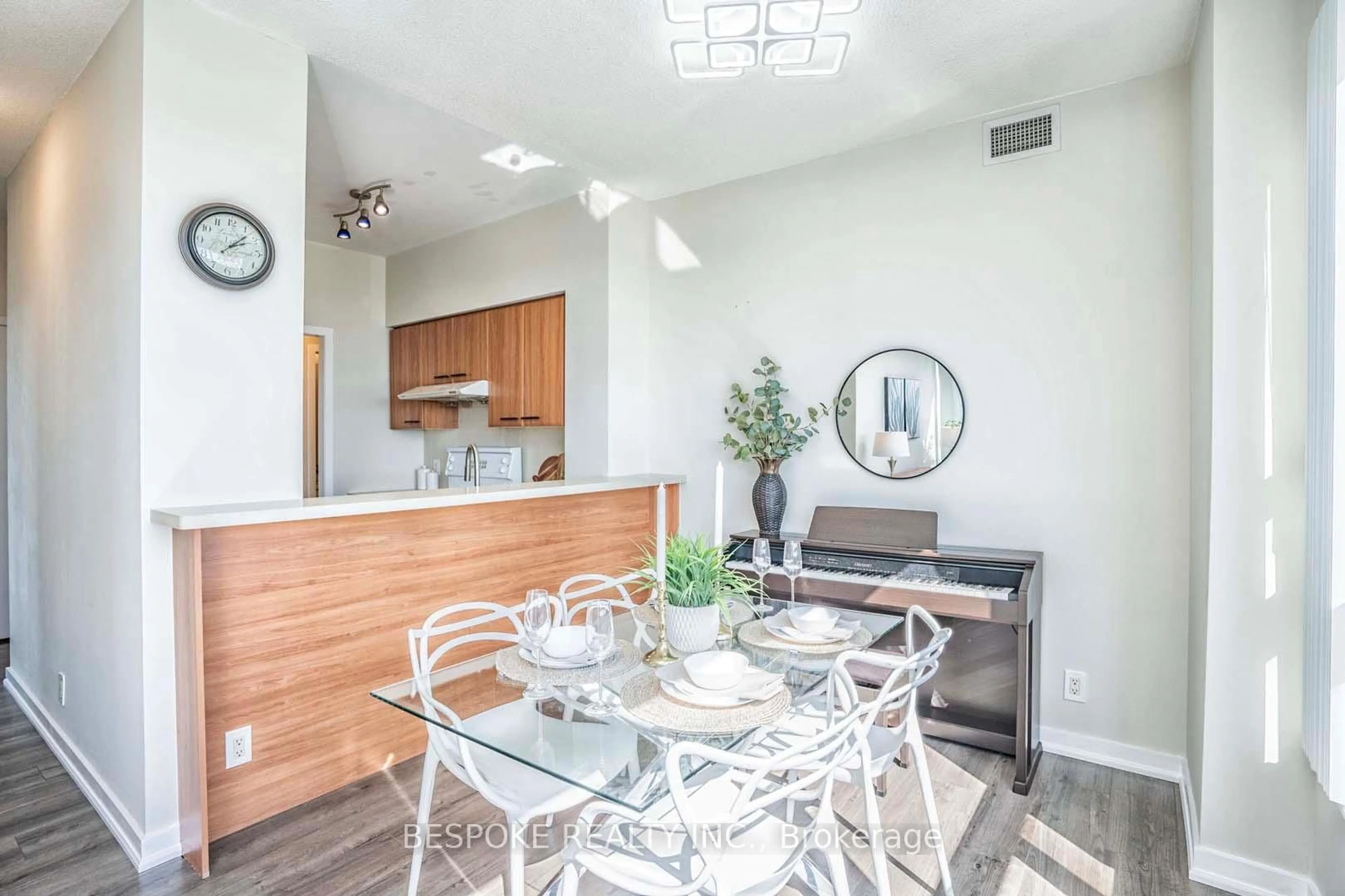 Unknown for 38 Lee Centre Dr #PH303, Toronto Ontario M1H 3J7