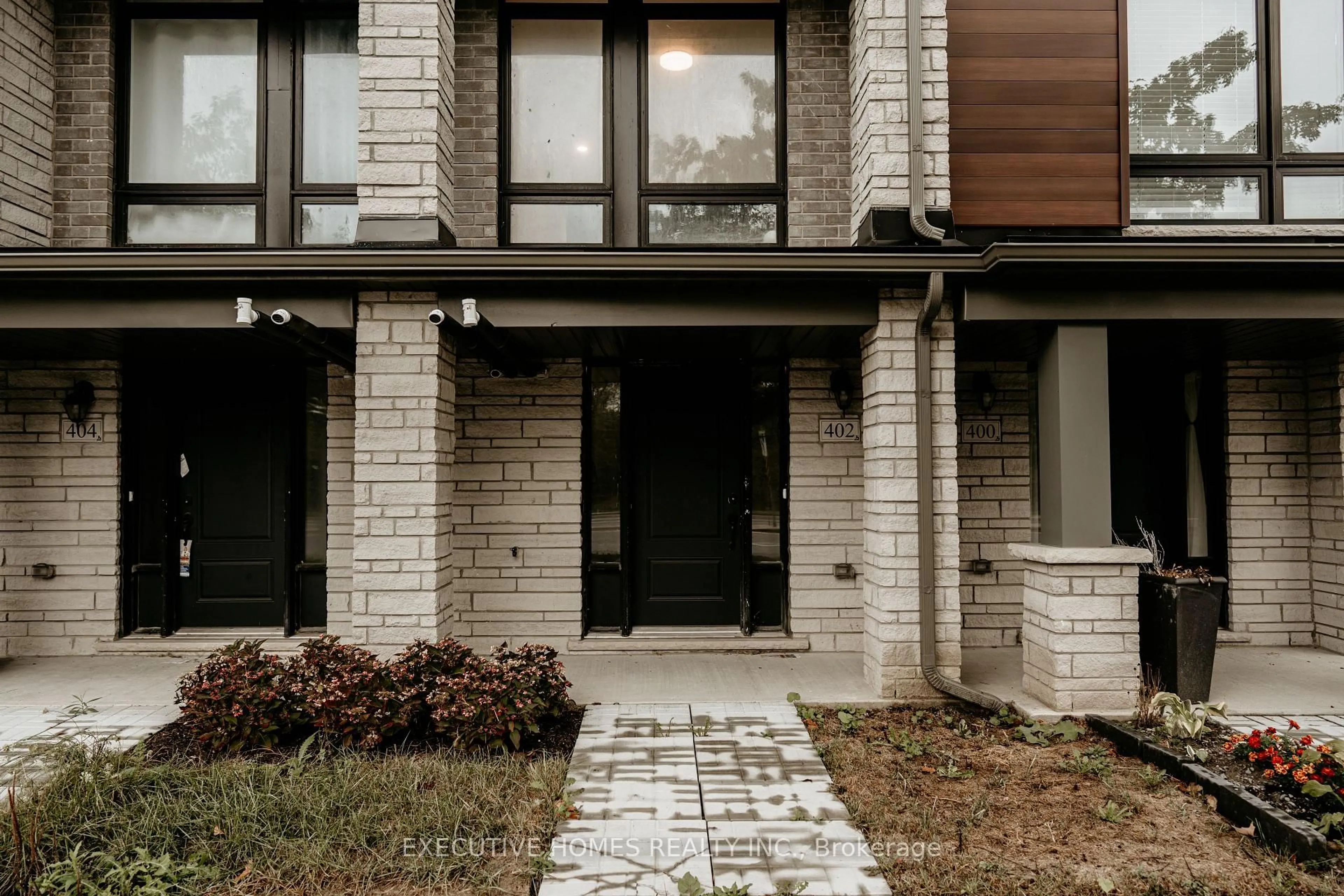 Home with brick exterior material, street for 402 Salem Rd #51, Ajax Ontario L1S 0H2