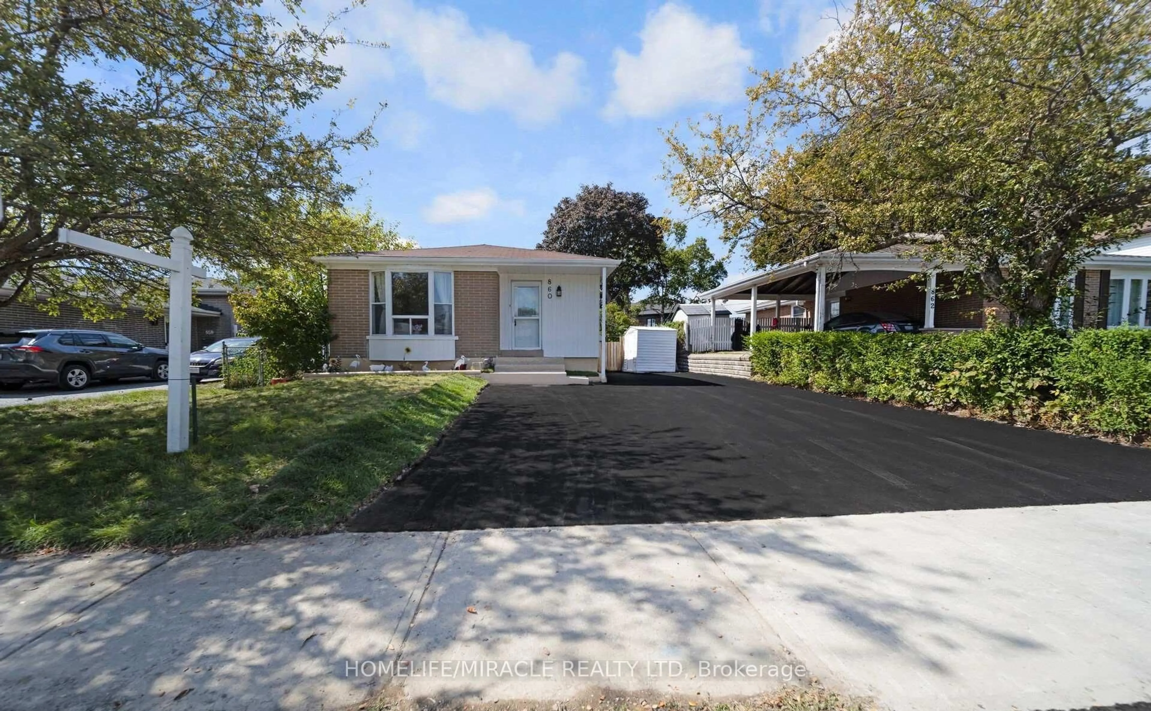 Home with vinyl exterior material, street for 860 Liverpool Rd, Pickering Ontario L1W 1S4