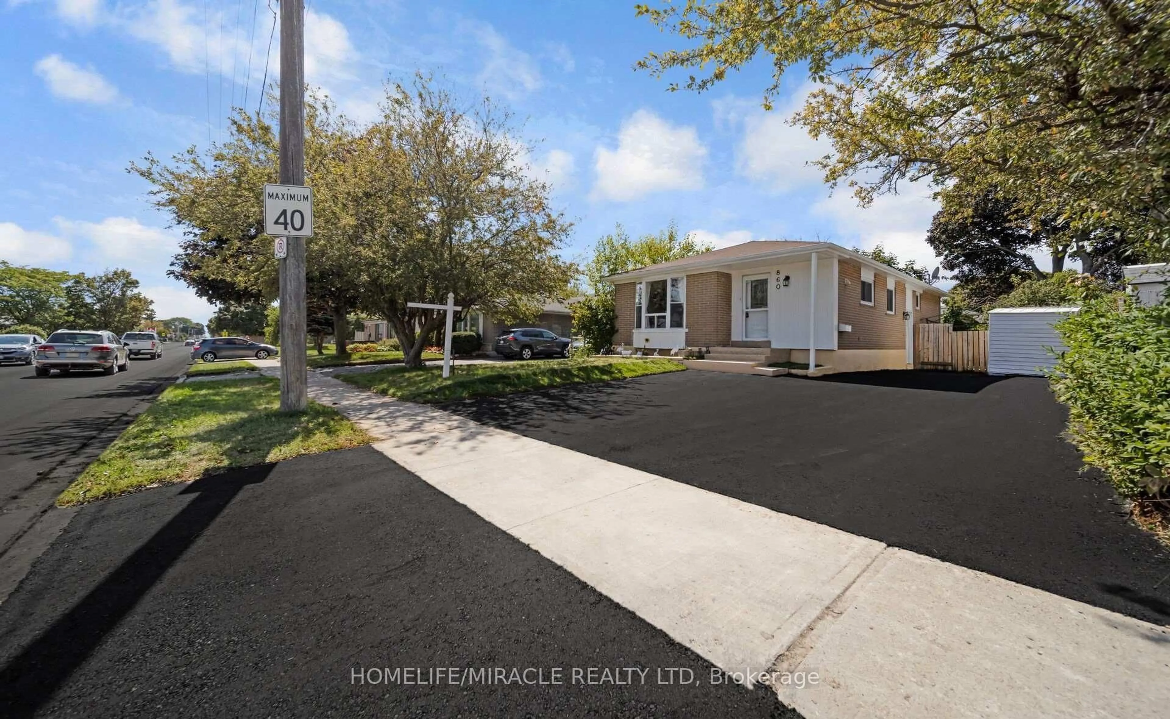 Unknown for 860 Liverpool Rd, Pickering Ontario L1W 1S4