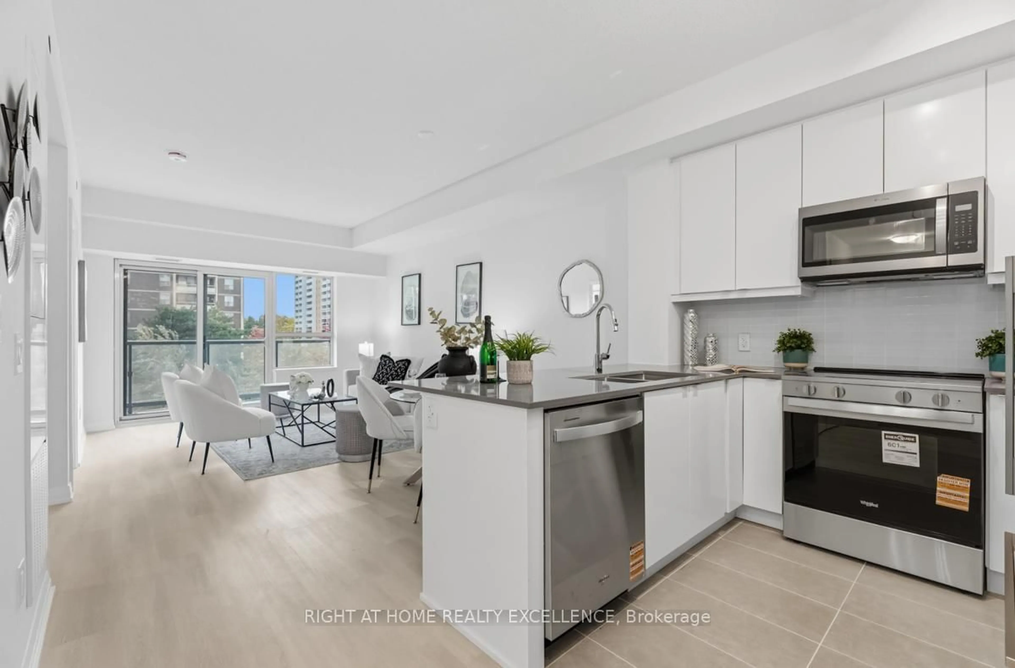 Open concept kitchen, unknown for 3260 SHEPPARD Ave #411, Toronto Ontario M1T 3K3