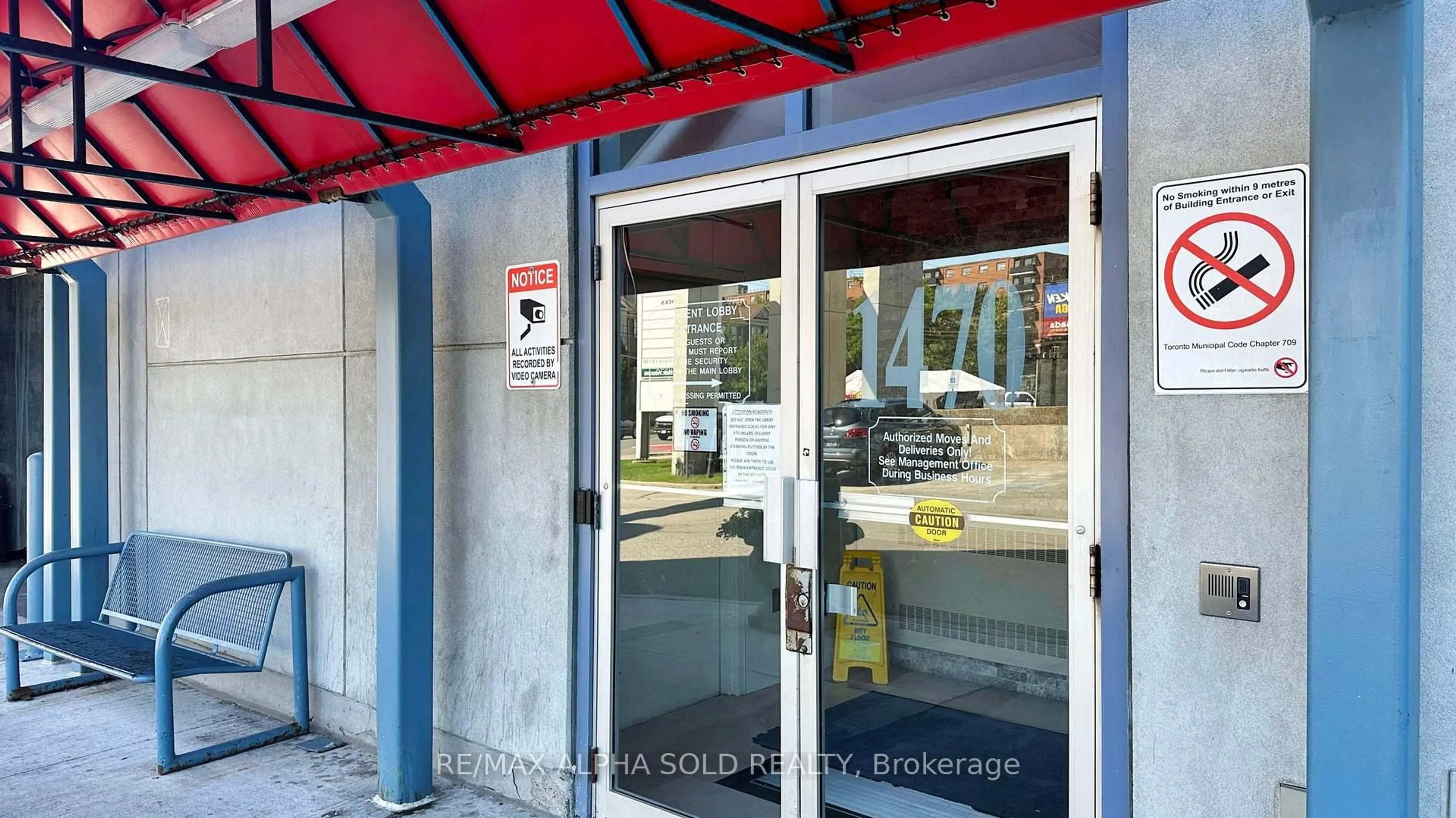 Indoor foyer for 1470 Midland Ave #1703, Toronto Ontario M1P 4Z4