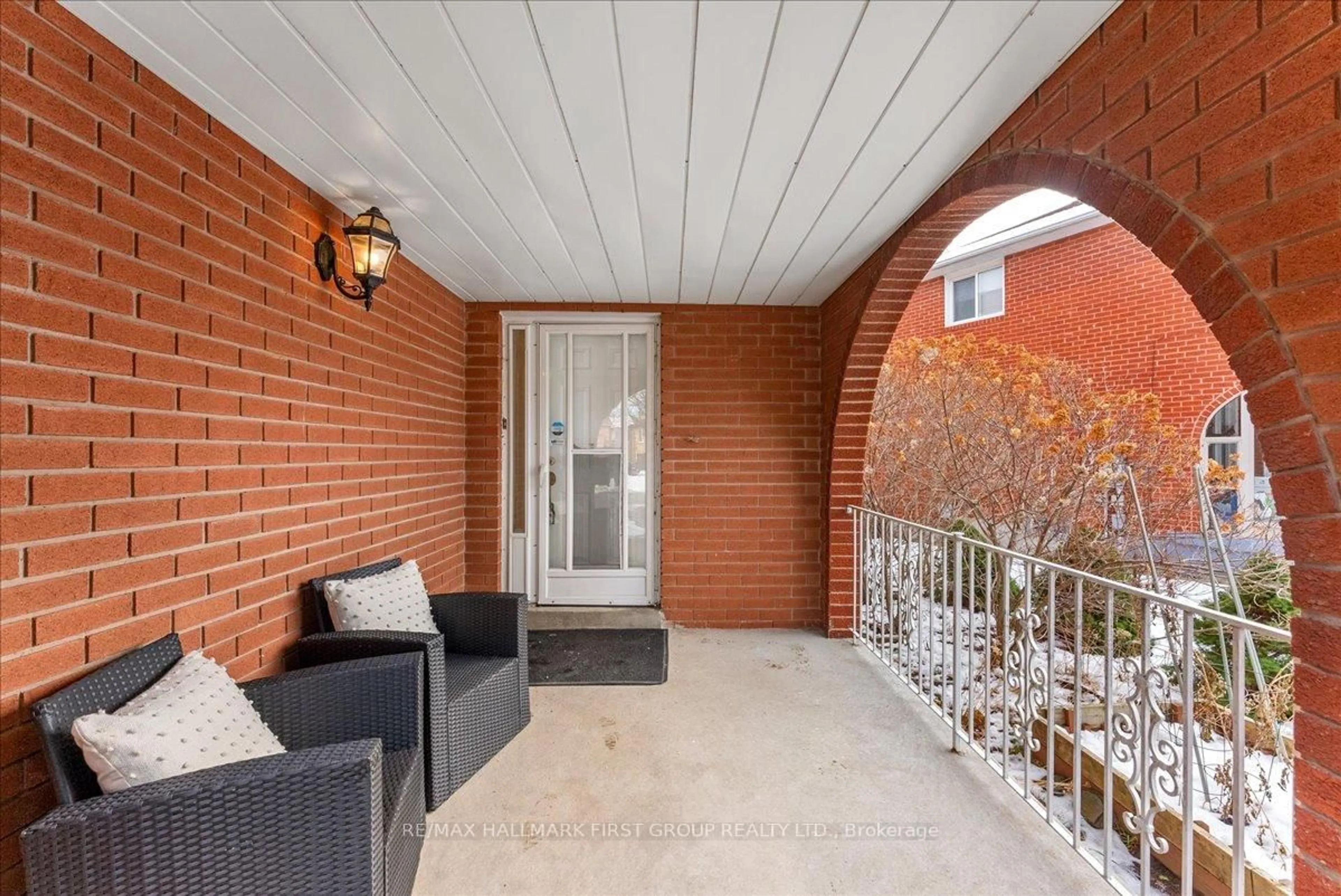 Unknown for 1947 Pine Grove Ave, Pickering Ontario L1V 6R5