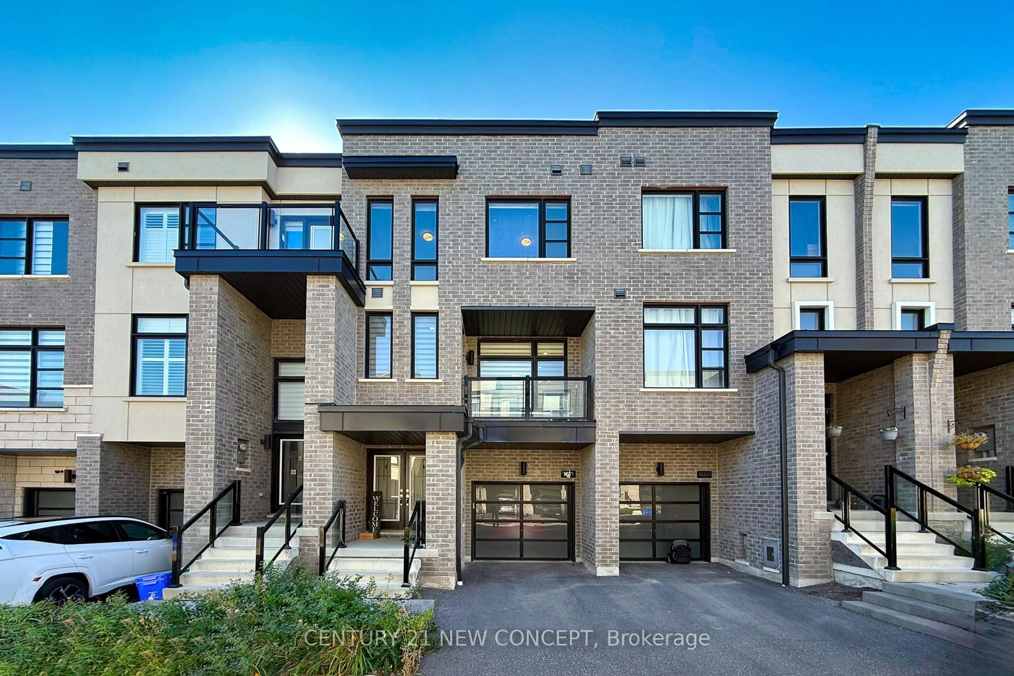 Home with brick exterior material, unknown for 1671 Hidden Valley Glen, Pickering Ontario L1X 0H7