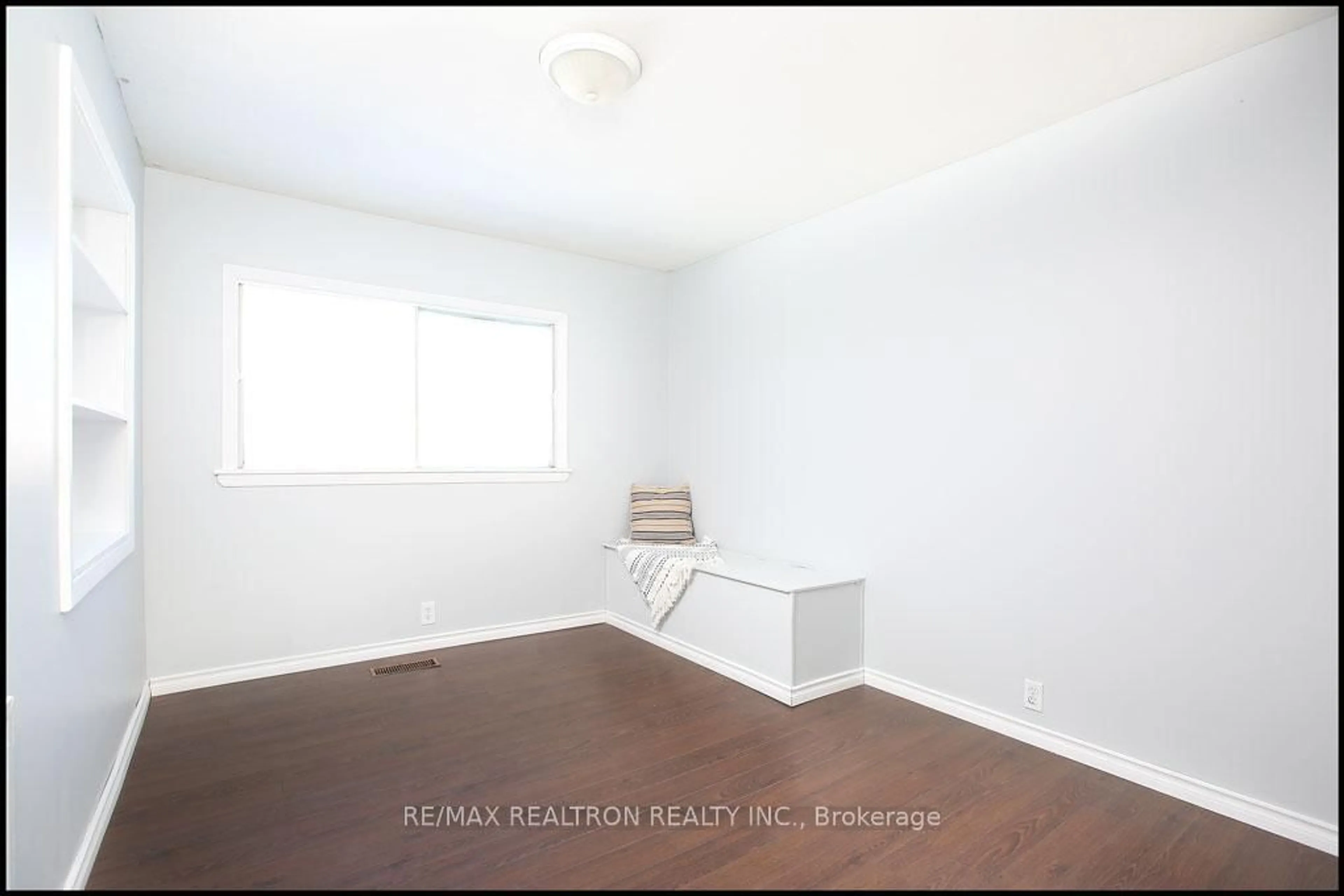 A pic of a room for 1608 Baseline Rd, Clarington Ontario L1E 2S5