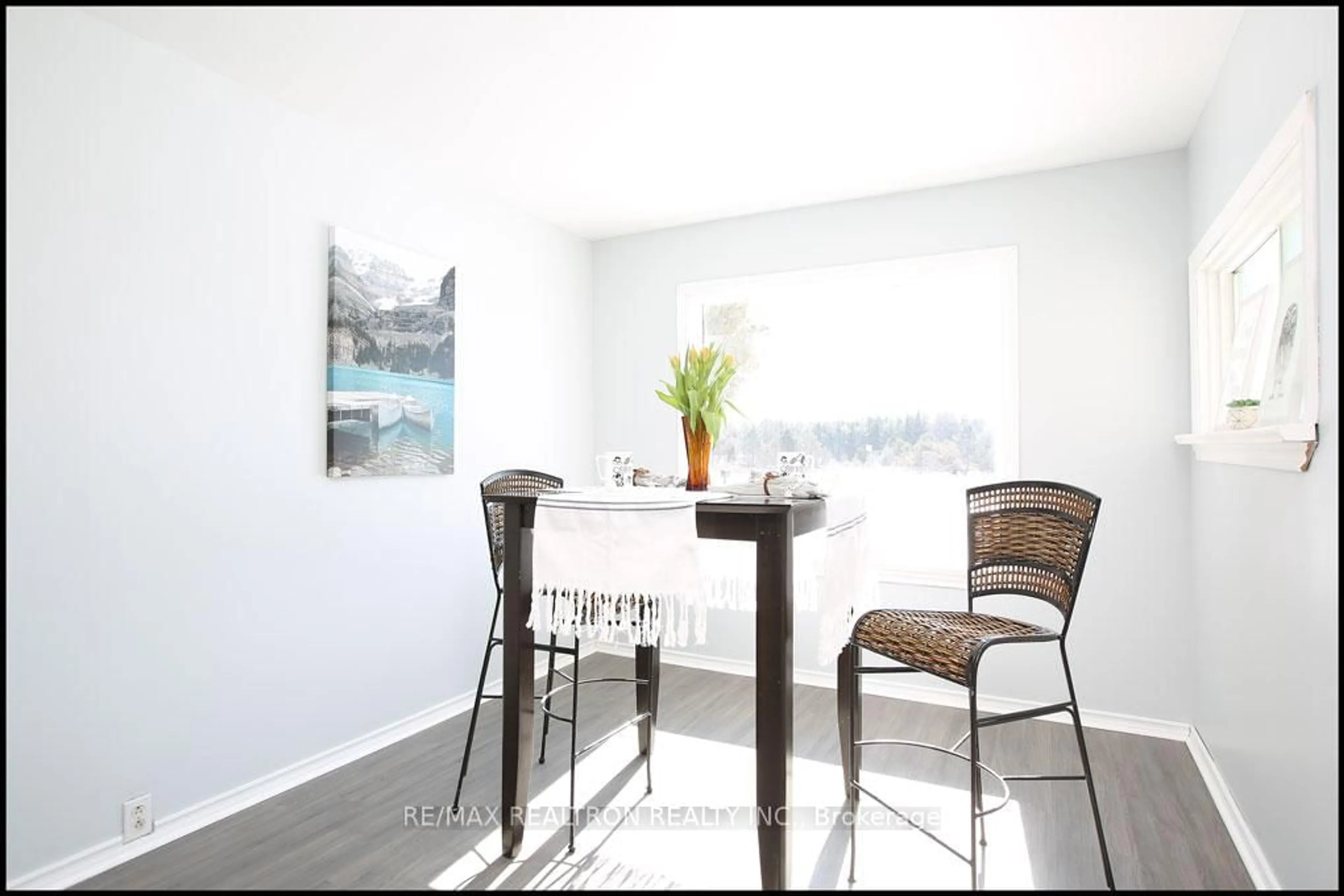 Dining room, wood/laminate floor for 1608 Baseline Rd, Clarington Ontario L1E 2S5