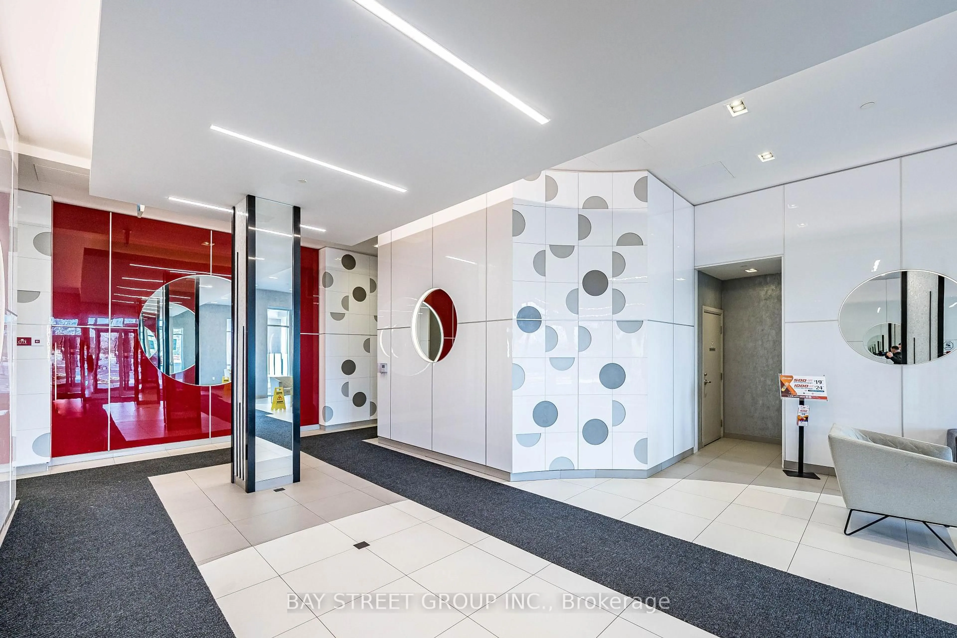 Indoor foyer for 20 Meadowglen Pl, Toronto Ontario M1G 0A9